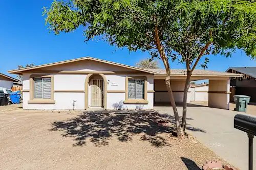 Phoenix House: 6937 W Haven Ave