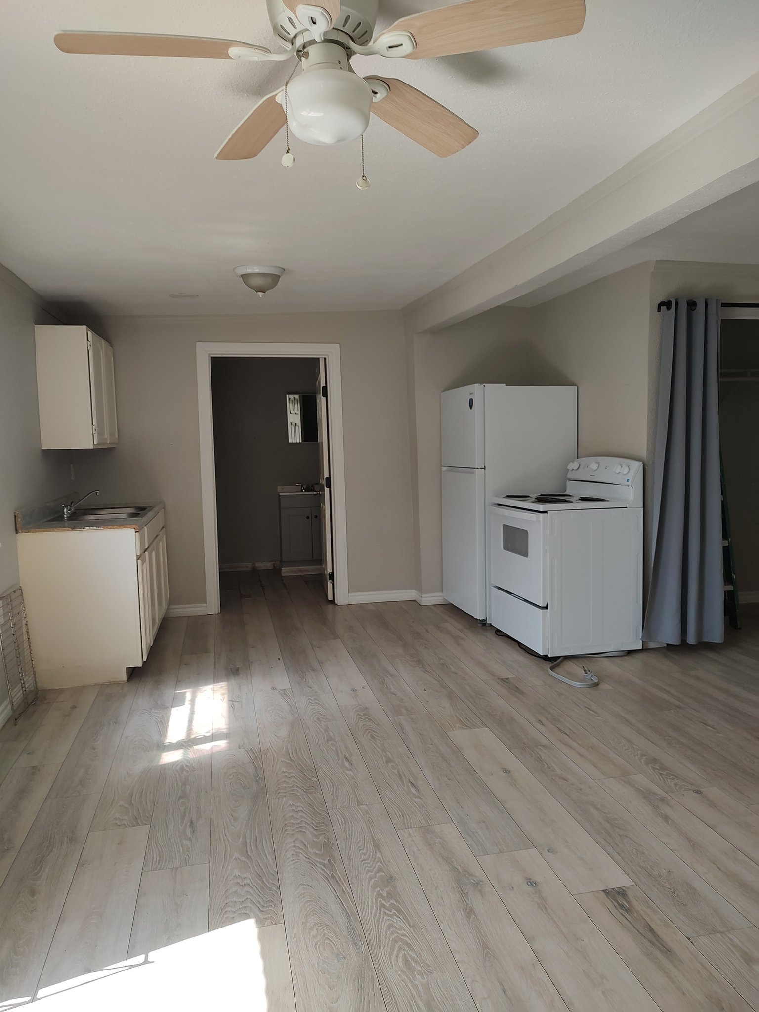 San Antonio House: 551 Cincinnati Avenue