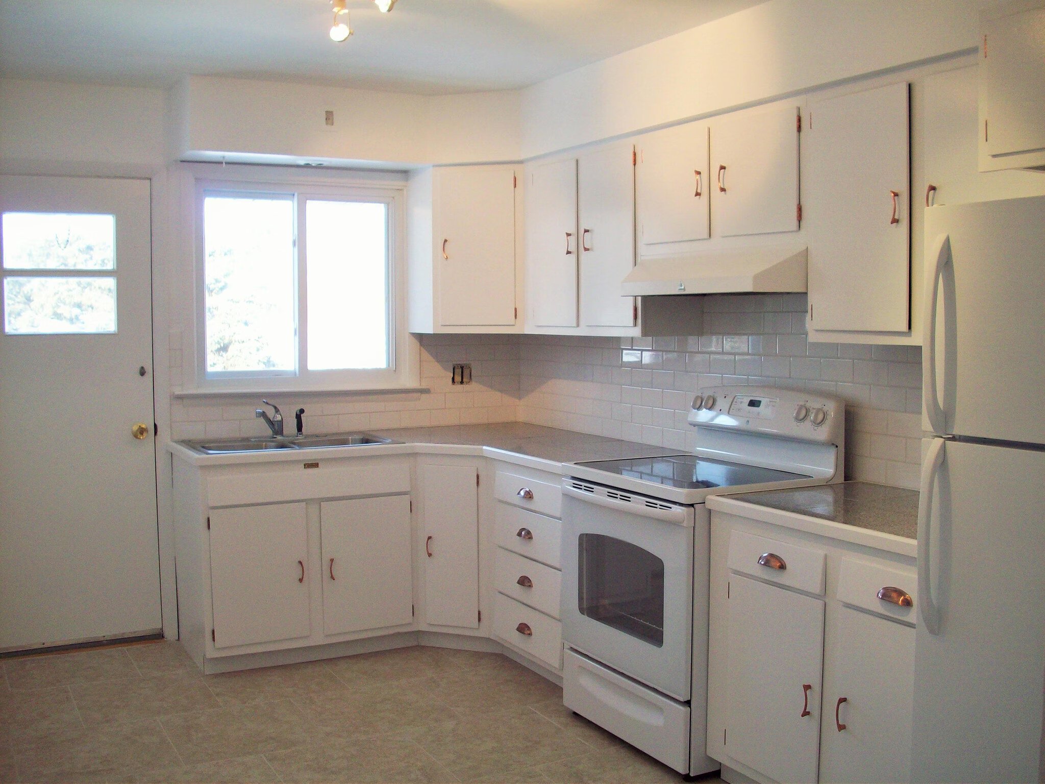 Madison Apartment: 5706 Russett Rd