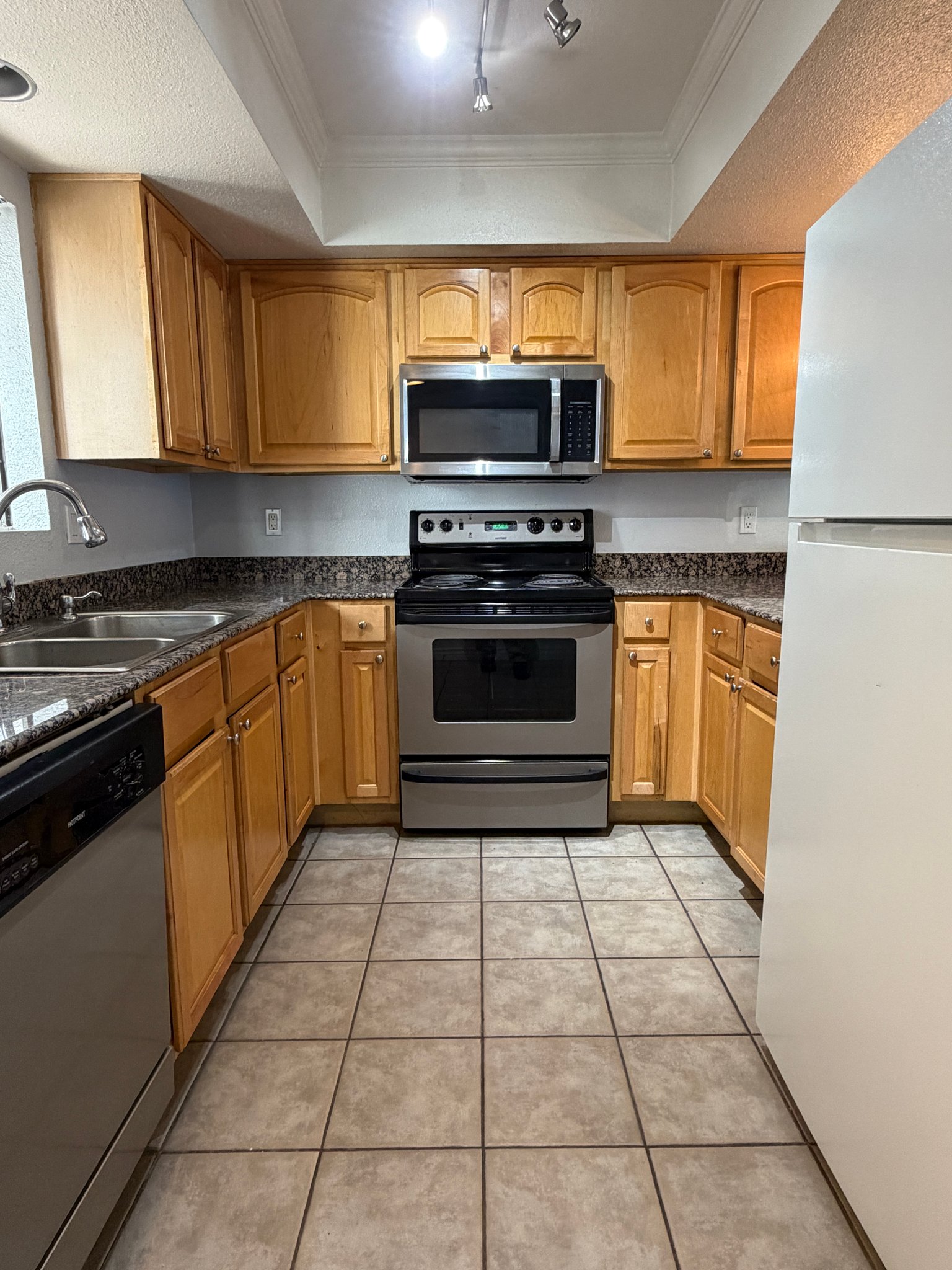 phoenix Condo: 3434 W Danbury Dr