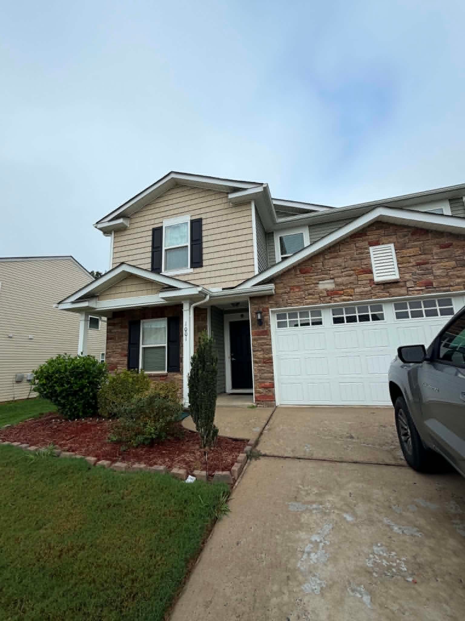 Gastonia House: 1001 Sweetgum St