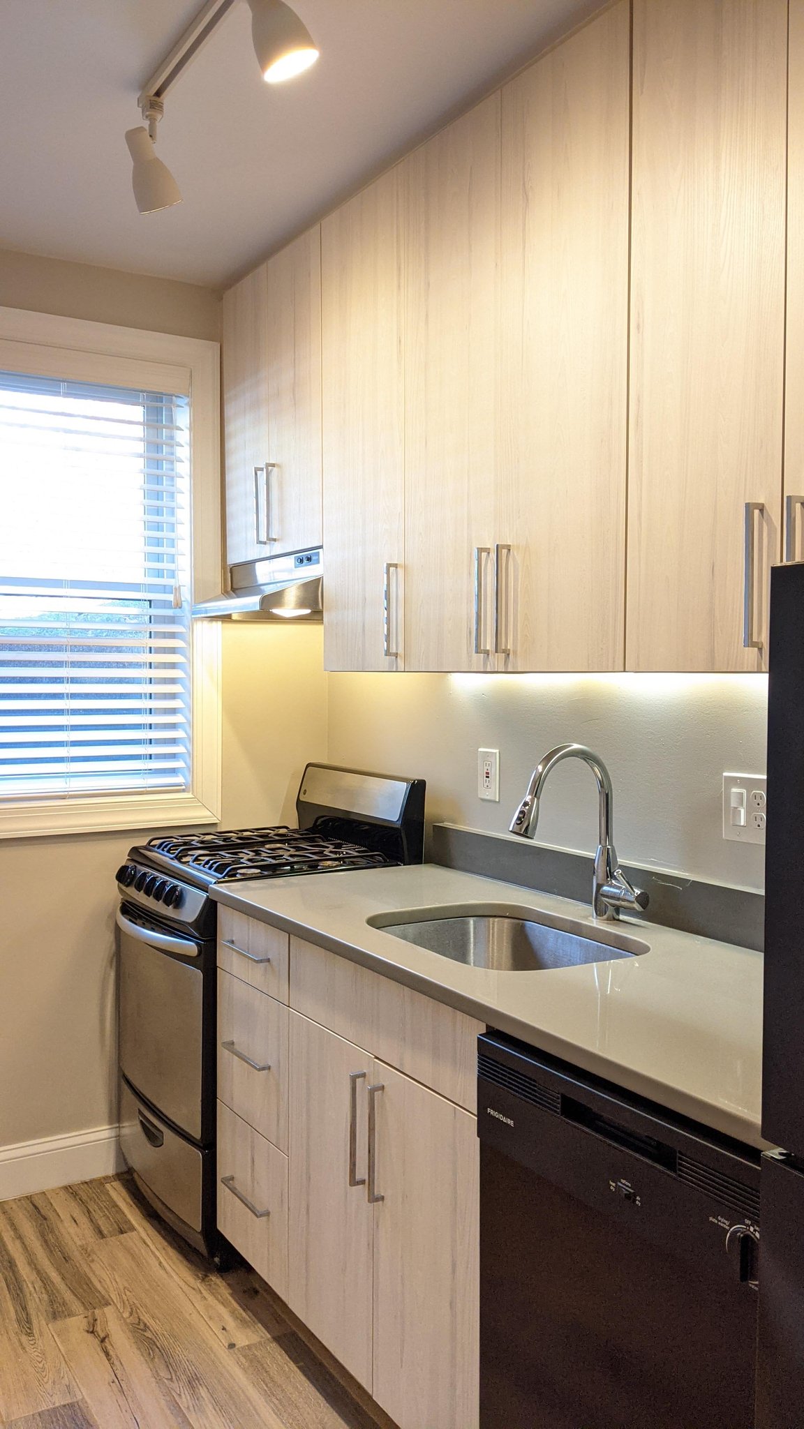 Washington Apartment: 4016 Calvert St NW