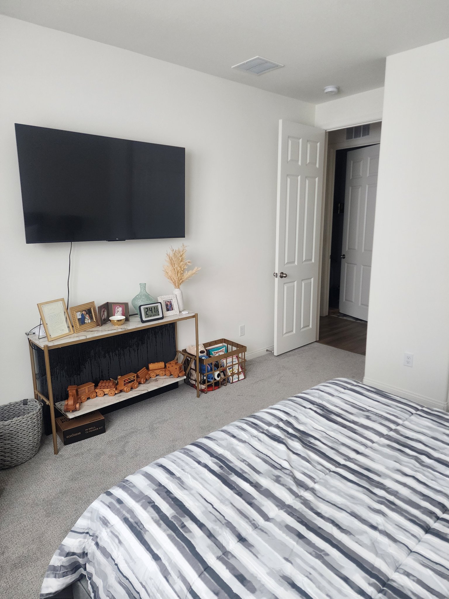 Menifee House: 32500 Mckiernan Lane