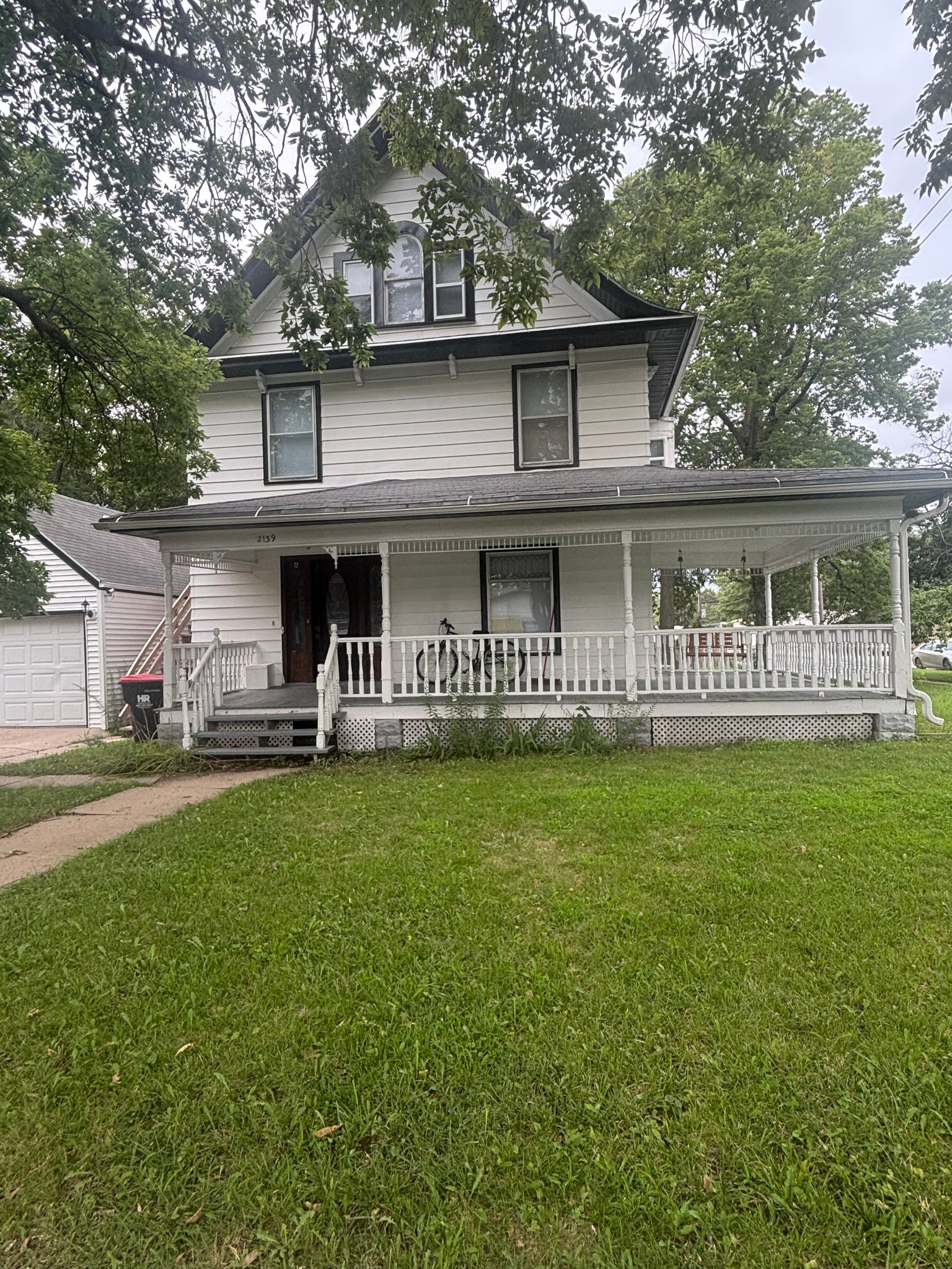 Lincoln Multiplex: 2139 N 67th Unit B