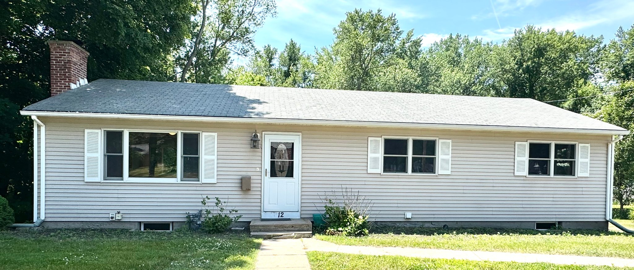 South Hadley House: 12 Hadley St