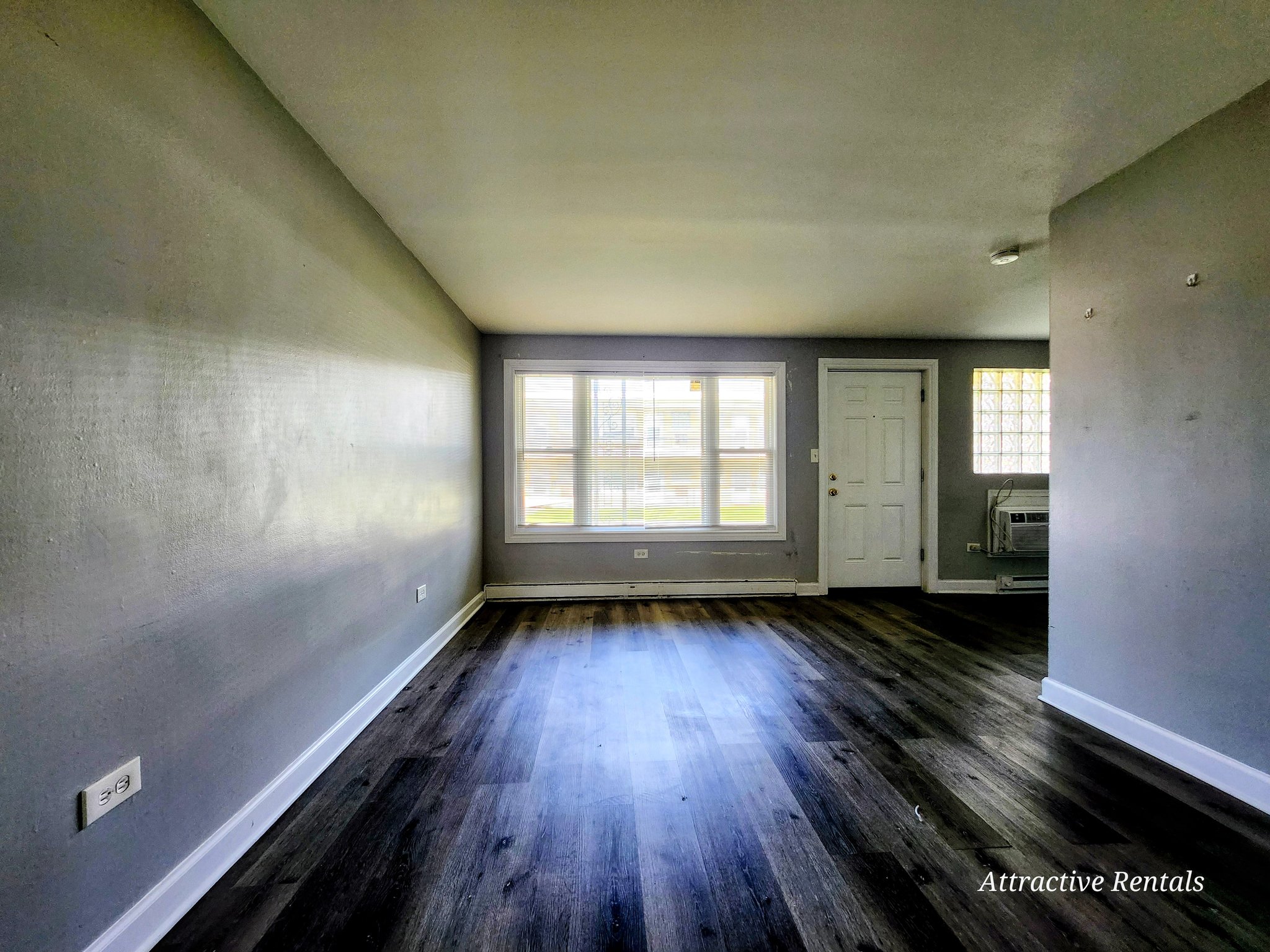 Blue Island Apartment: 2123 W 119th St