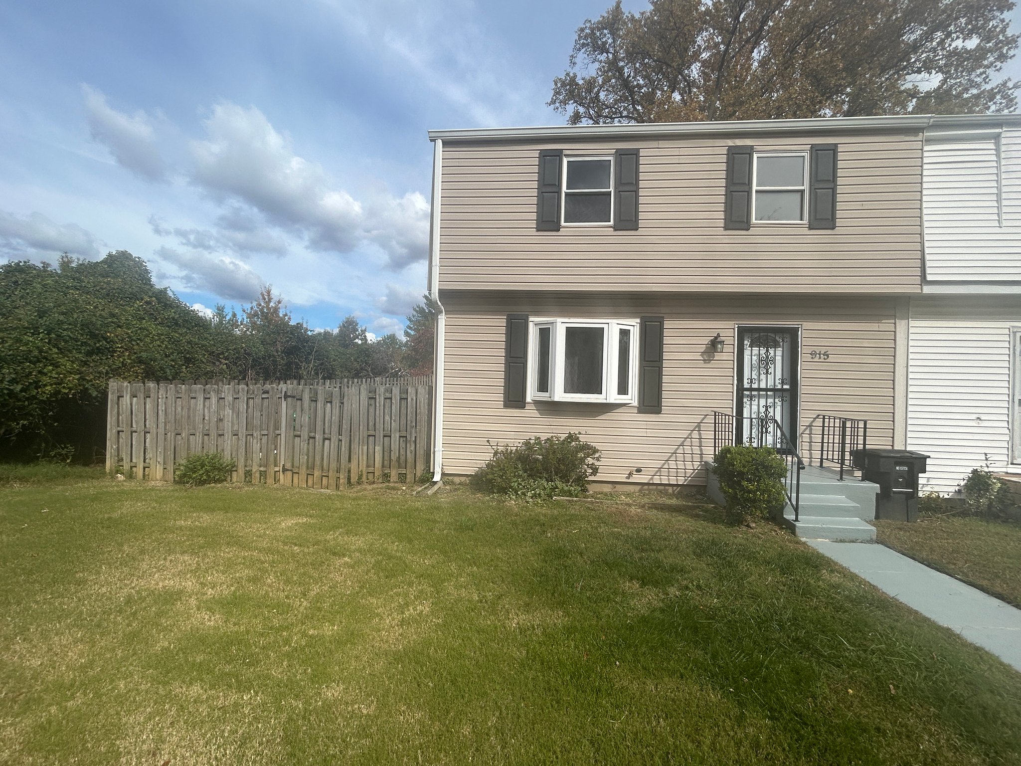 Hyattsville Townhome: 915 Michele Ct