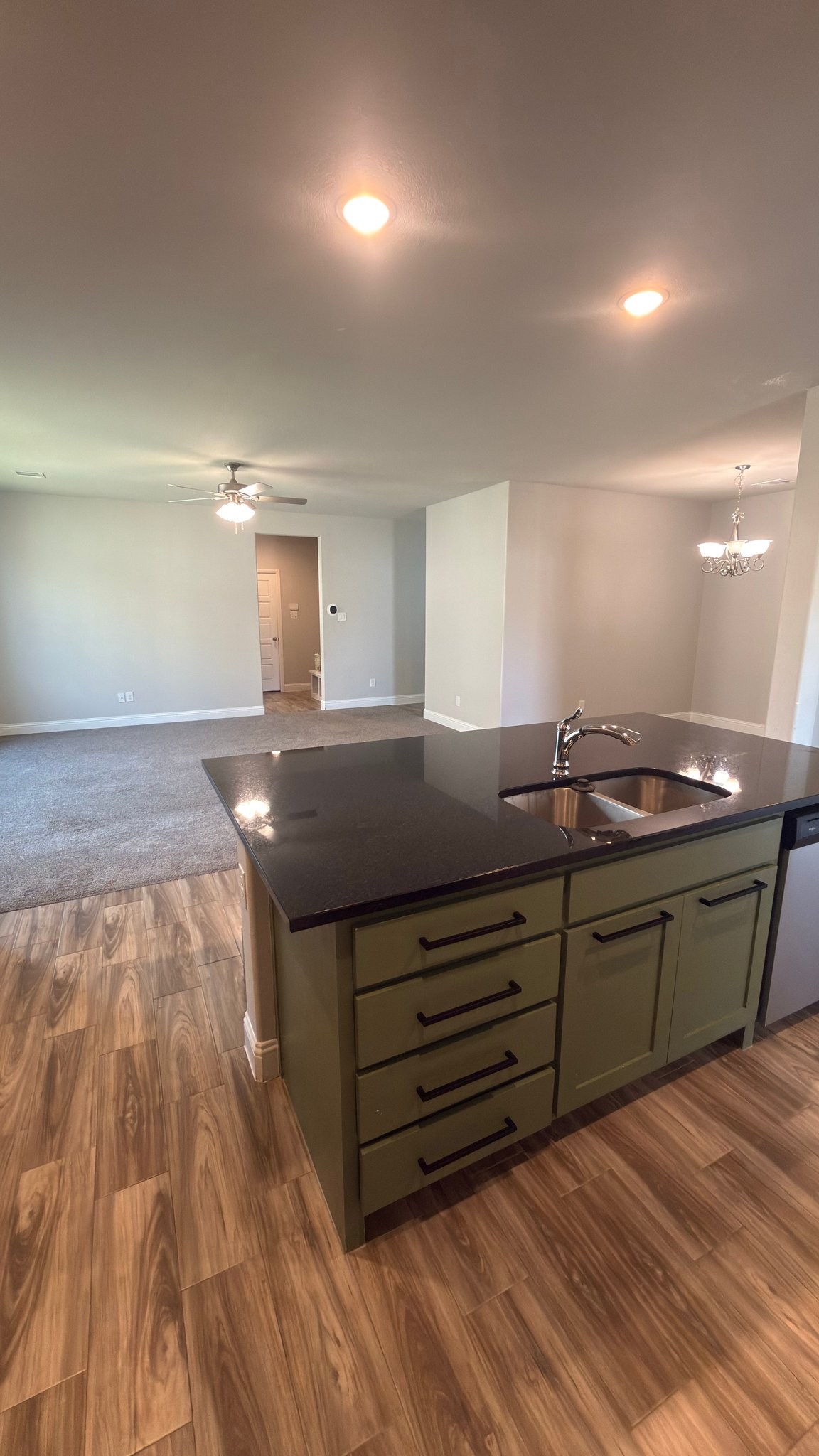 Weatherford House: 342 Carlisle Dr