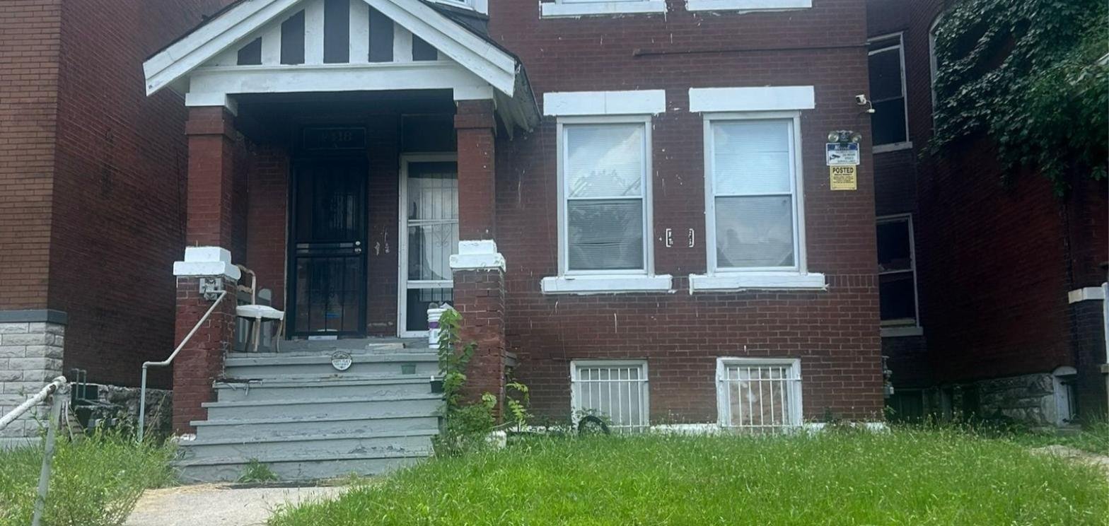St. Louis House: 4418 Athlone Ave