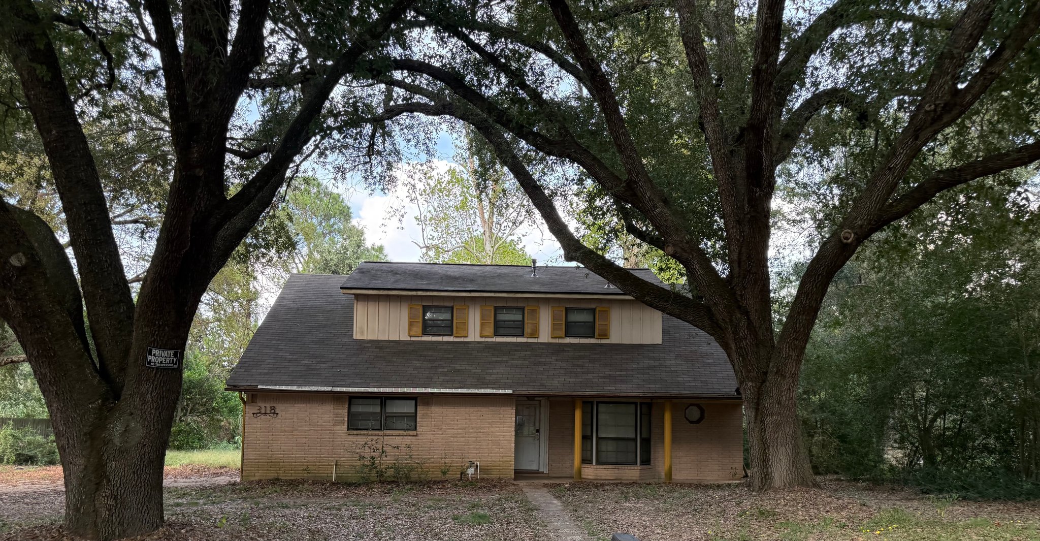 Prairie View Single Room: 318 Elm Street