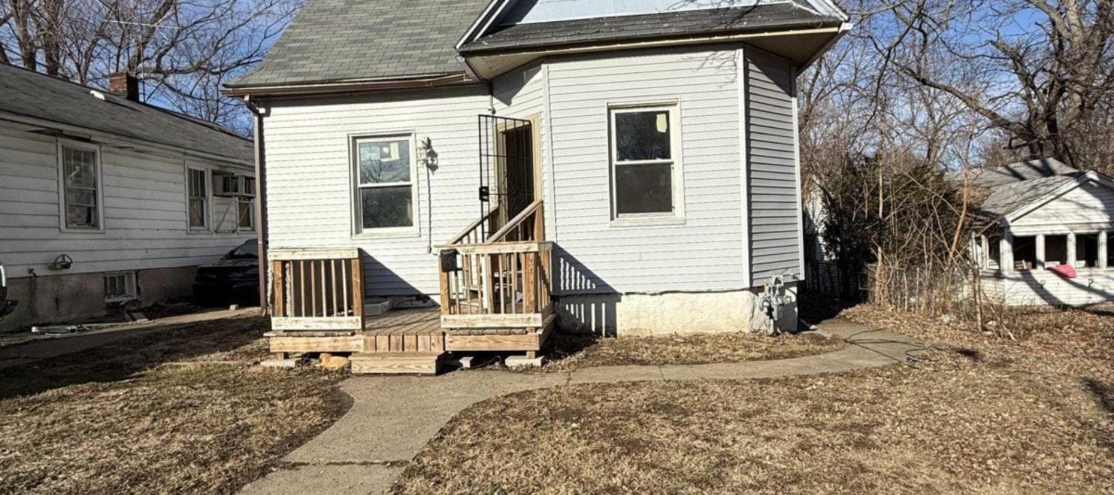 Decatur House: 968 W View St