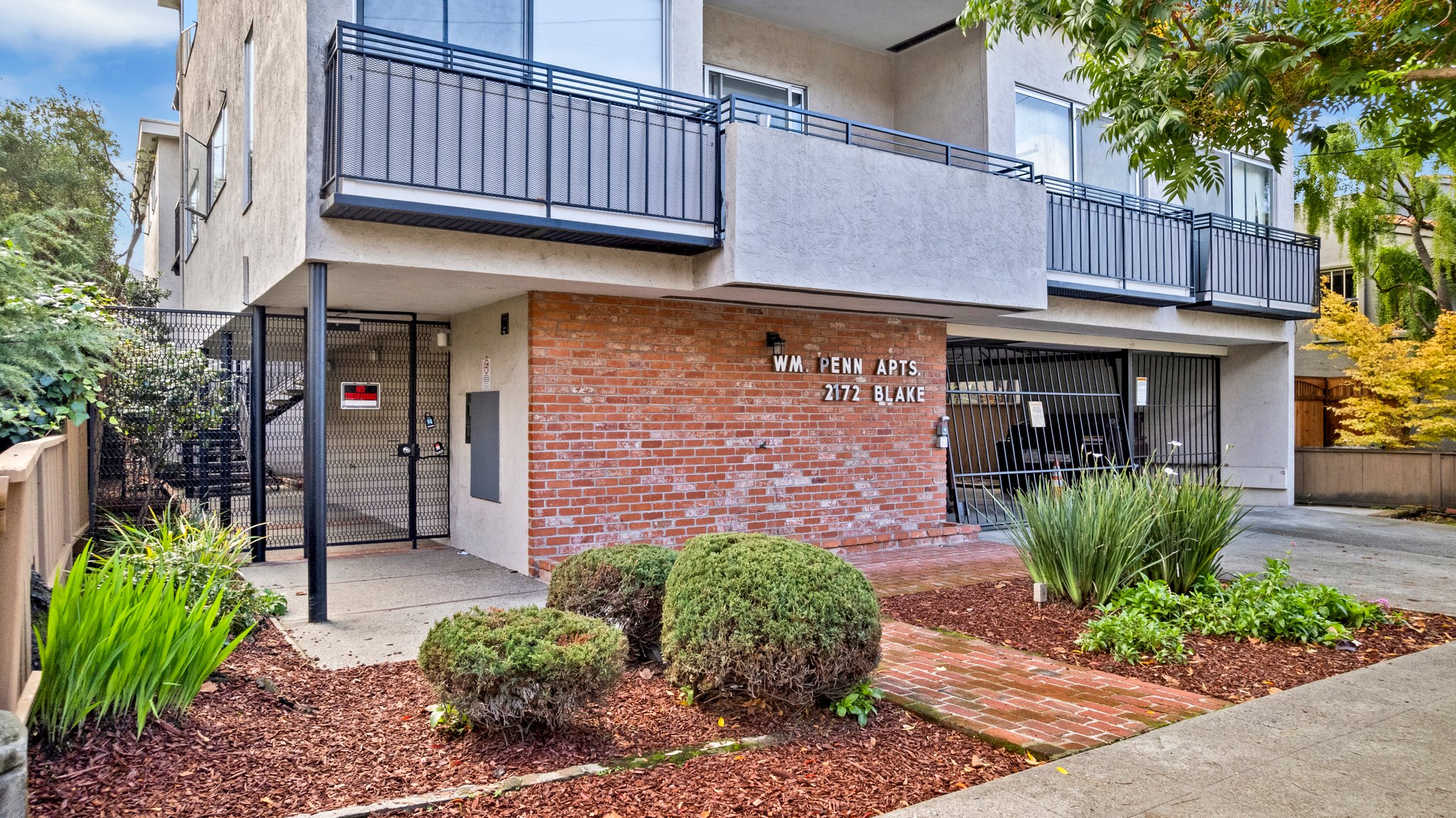 Berkeley Apartment: 2172 Blake St