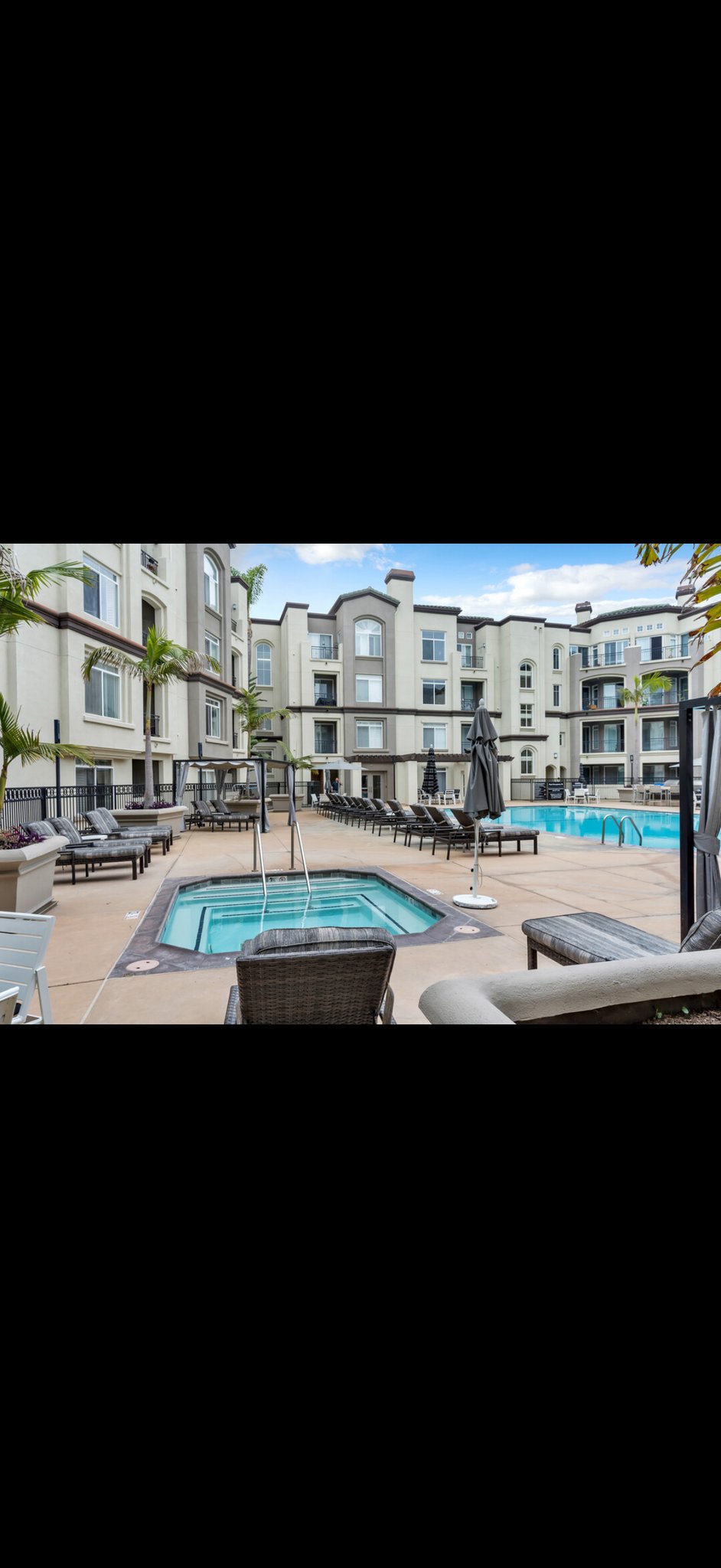 La Jolla Condo: 9253 Regents Rd