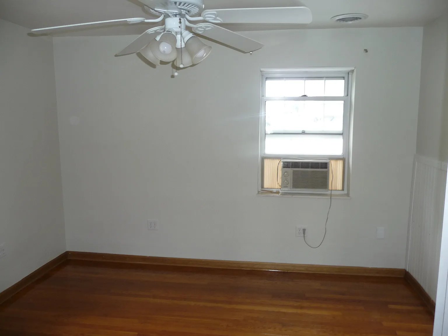 beaver Apartment: 269 wilson ave