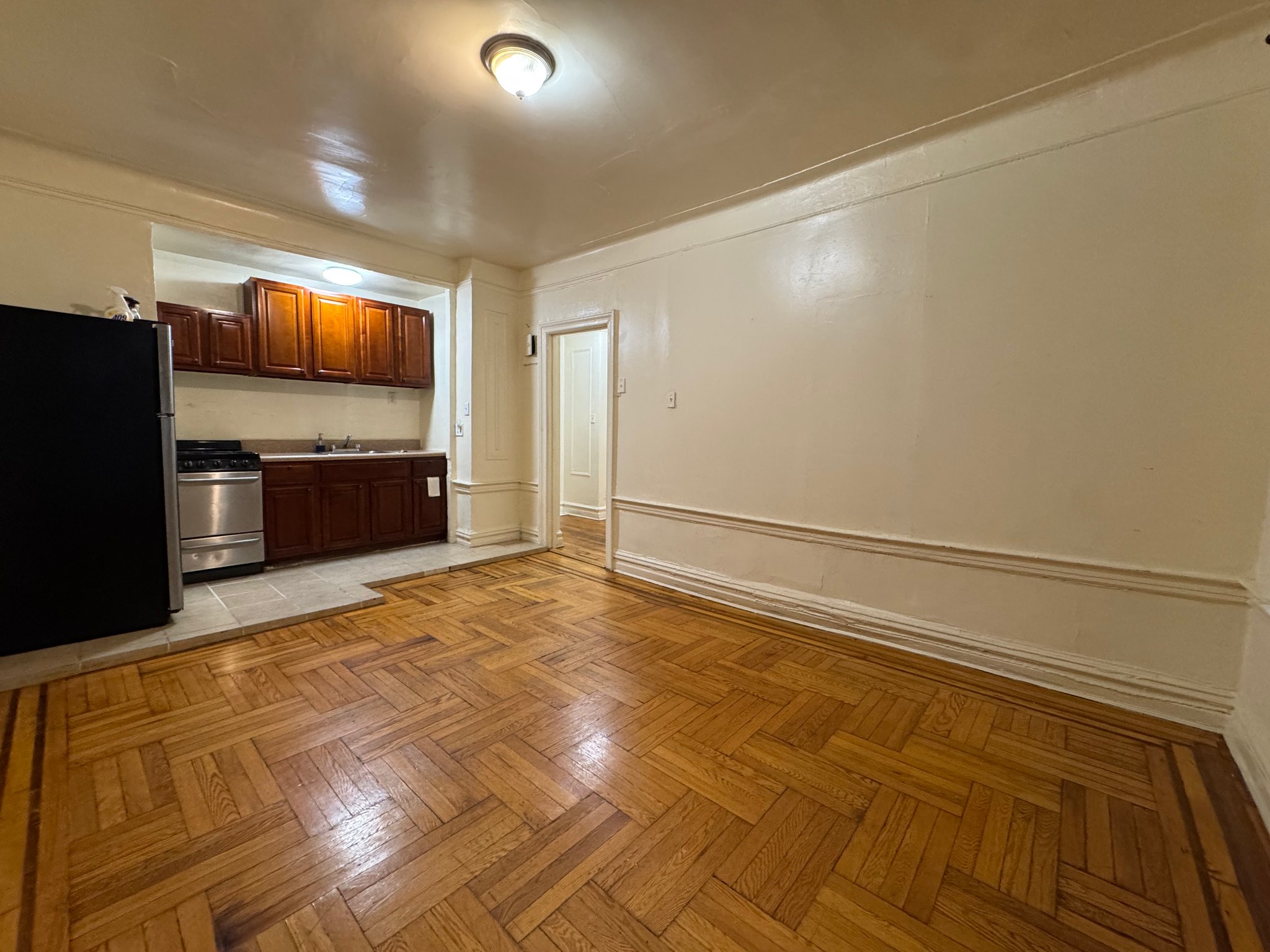 Brooklyn Apartment: 377 Montgomery St