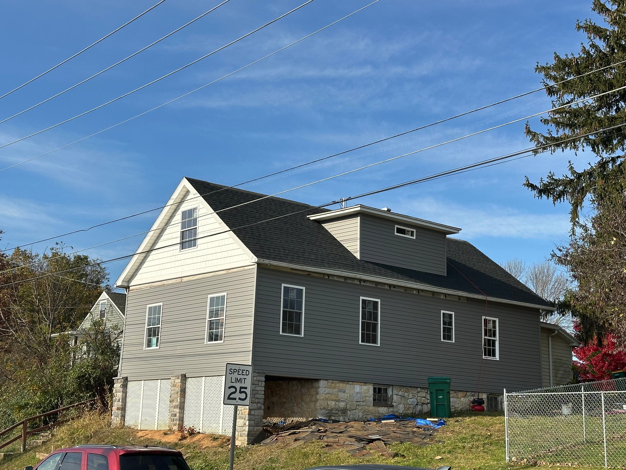 Waynesboro House: 812 S Church St