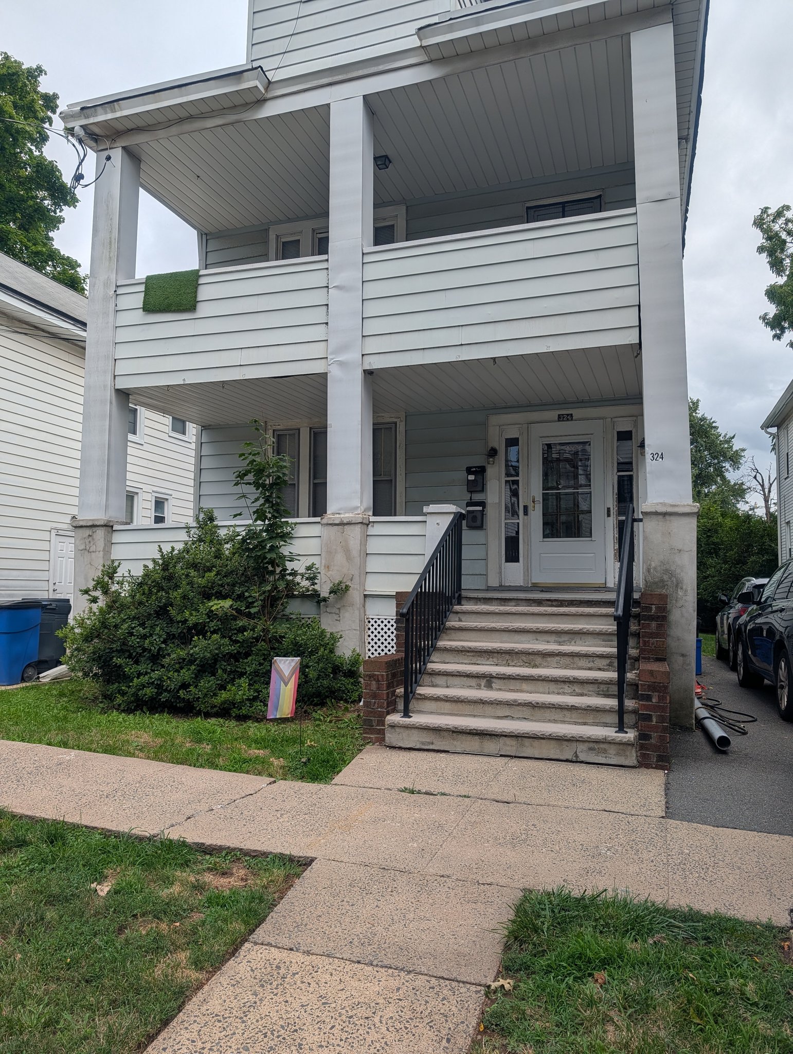 highland park House: 324 Montgomery st