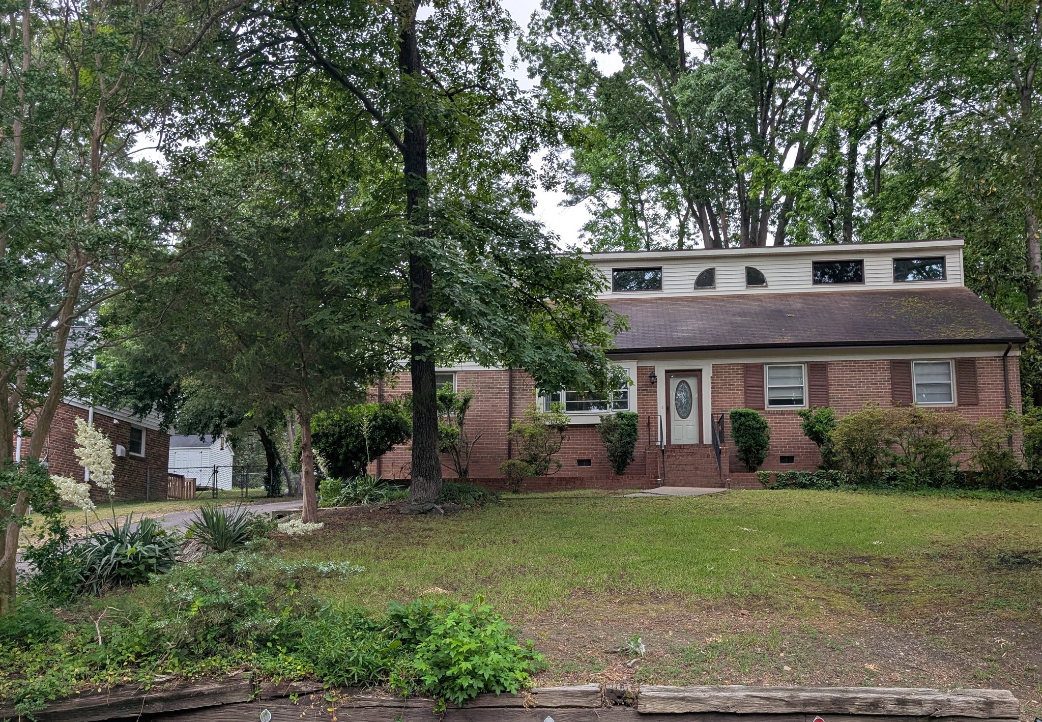 north chesterfield House: 8143 Brown Road