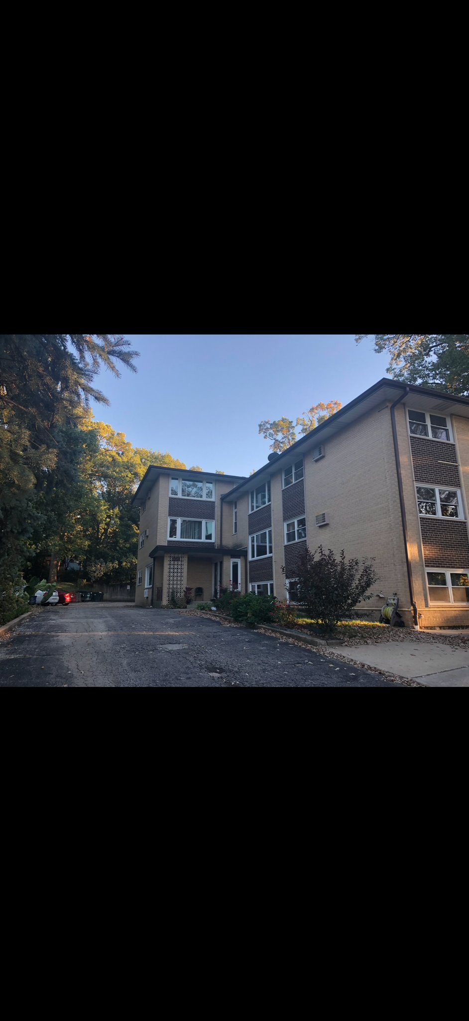 Willow Springs Apartment: 8285 Archer Ave