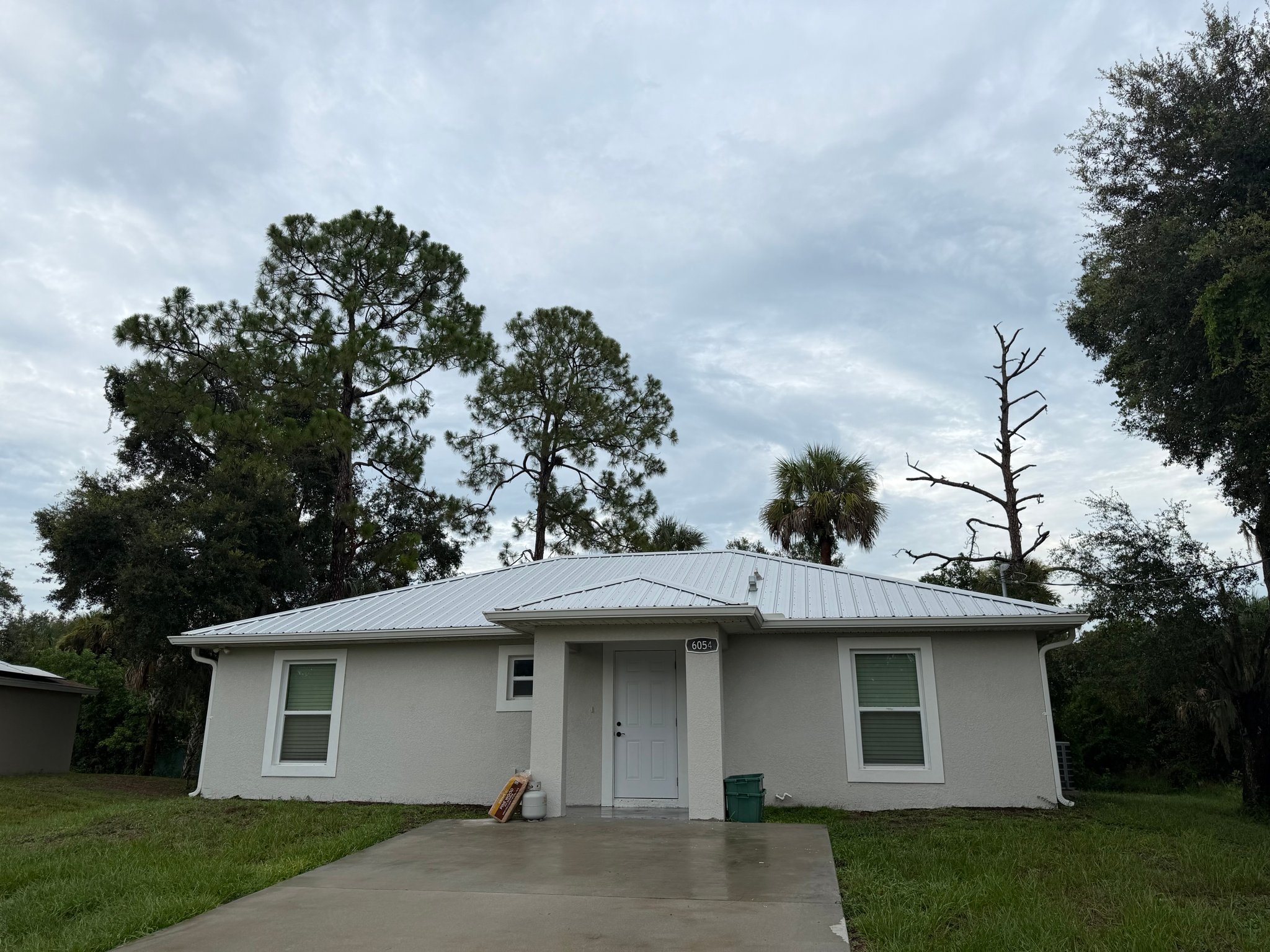Labelle House: 6054 N Moss Cir