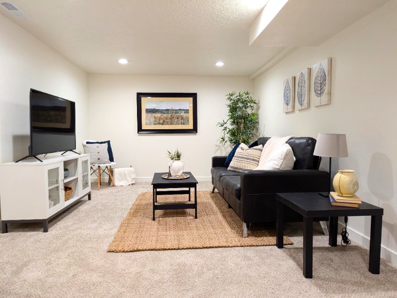 Bountiful House: 3042 S 200 E
