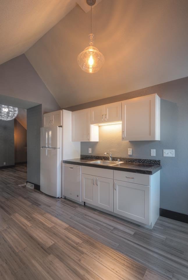 Milwaukee Condo: 818 E Wright