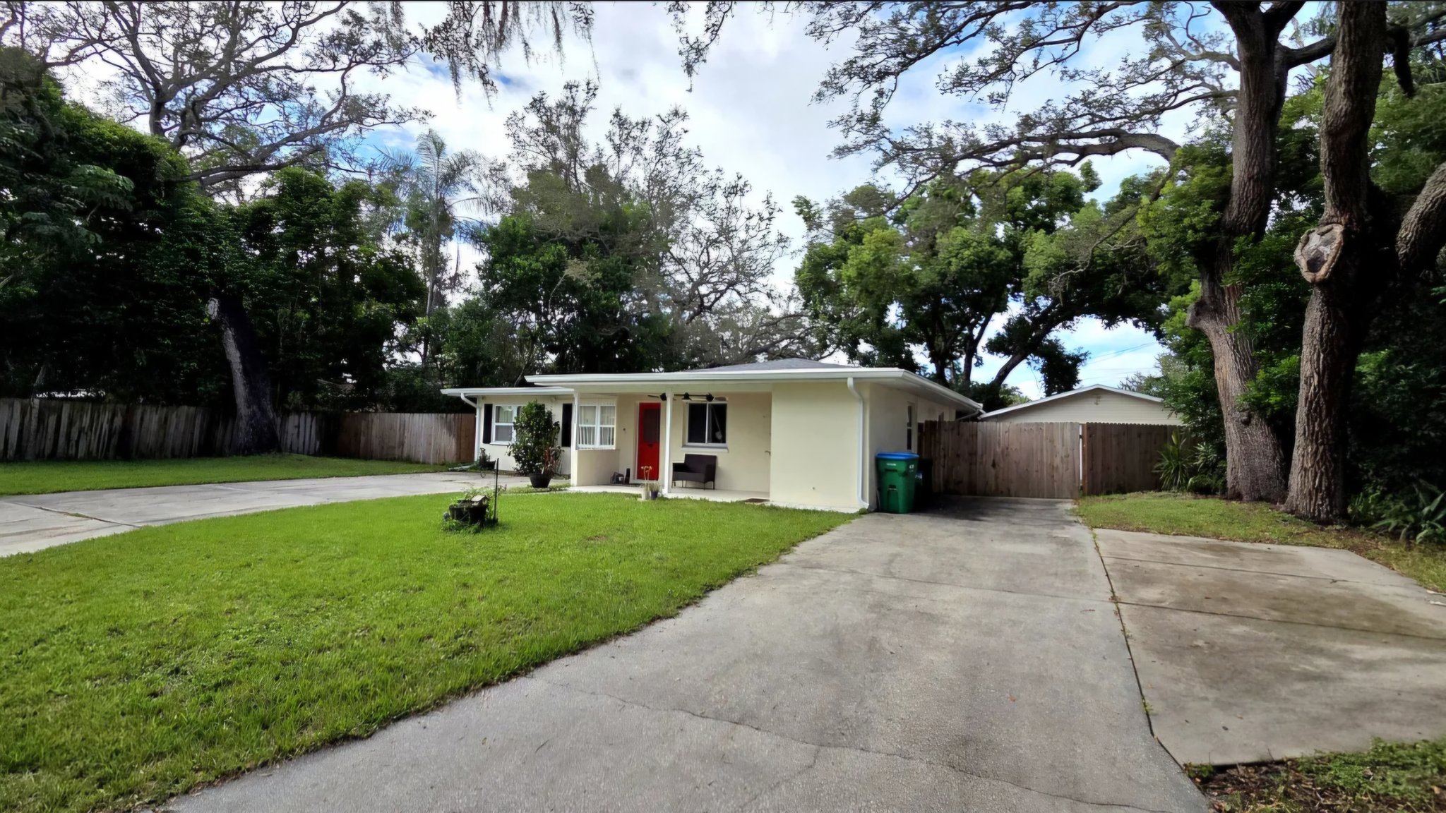 Clearwater House: 1610 Valencia St