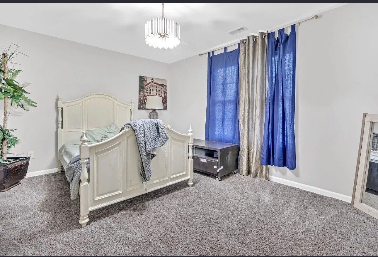 Knightdale House: 5077 Stonewood Pines Dr