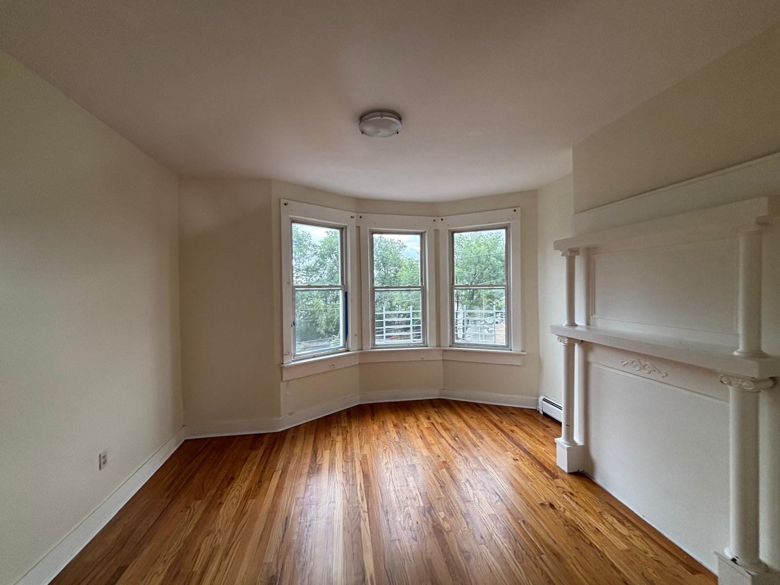 Jersey City Single Room: 149 Wilkinson Ave