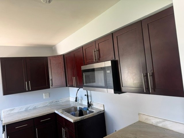 Oakland Park Multiplex: 1098 NE 37th St