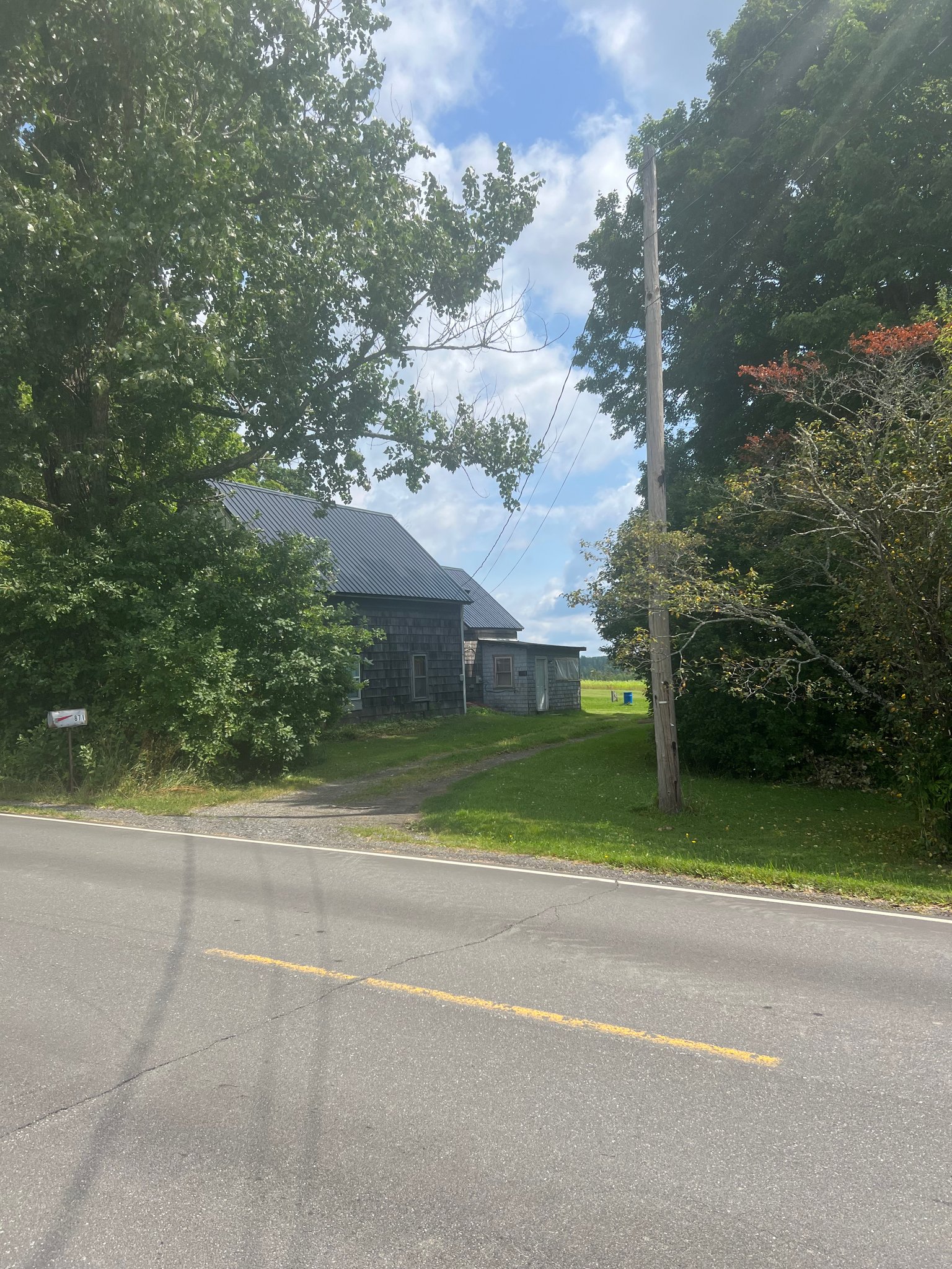 Caribou House: 871 Madawaska Rd