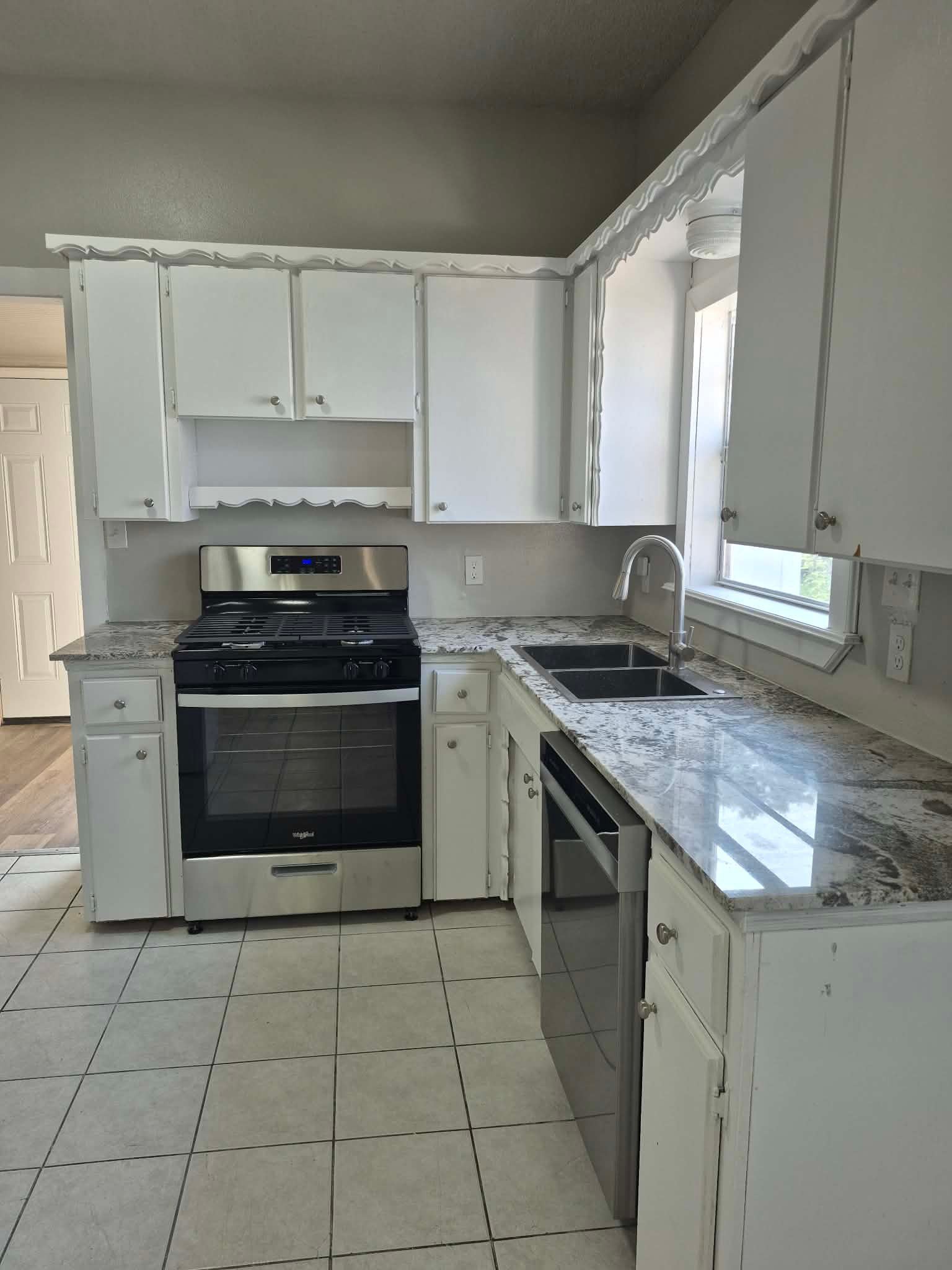 Bartlesville House: 1629 s keeler ave