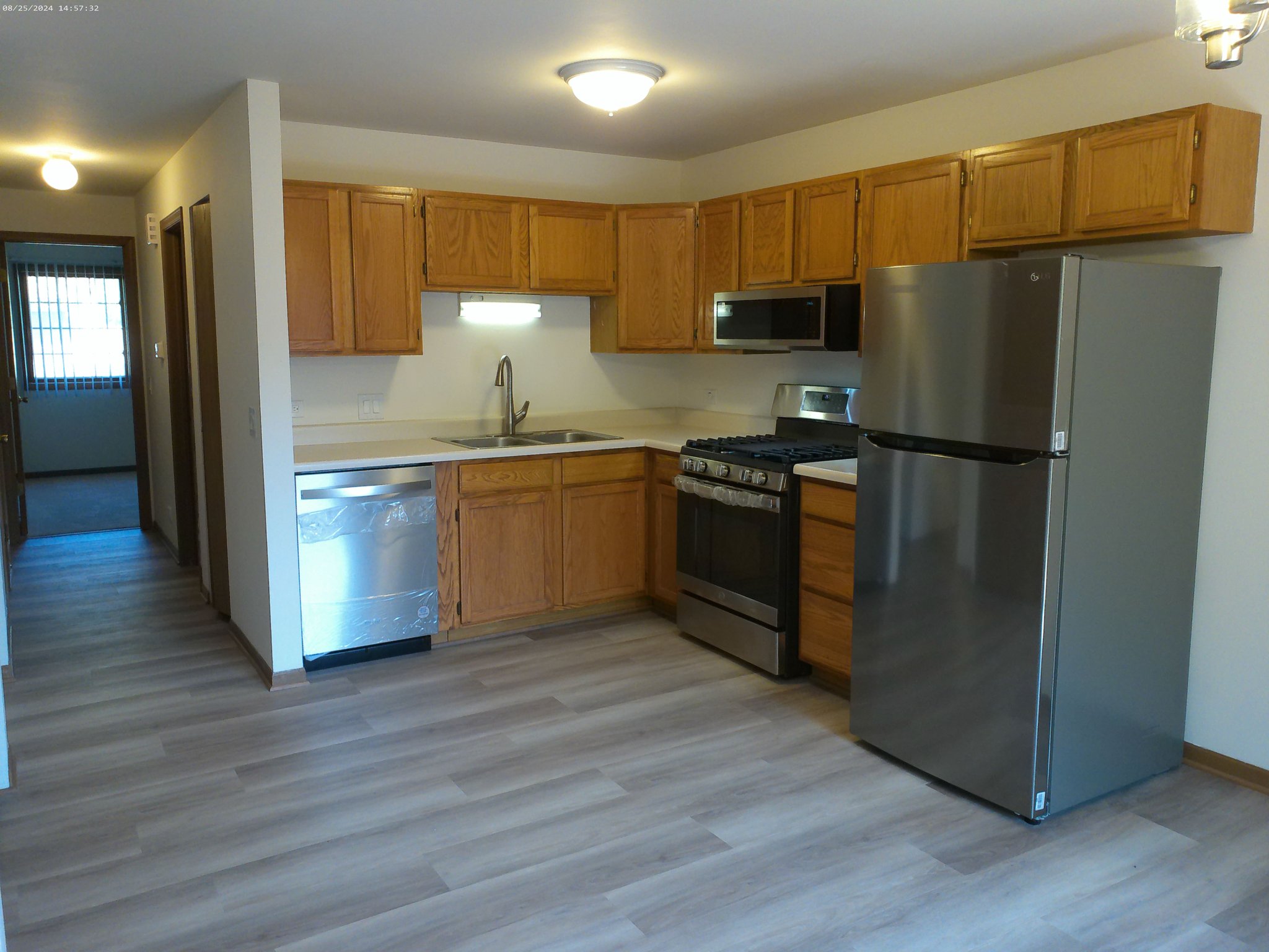 South Elgin Condo: 295 Woodridge Cir