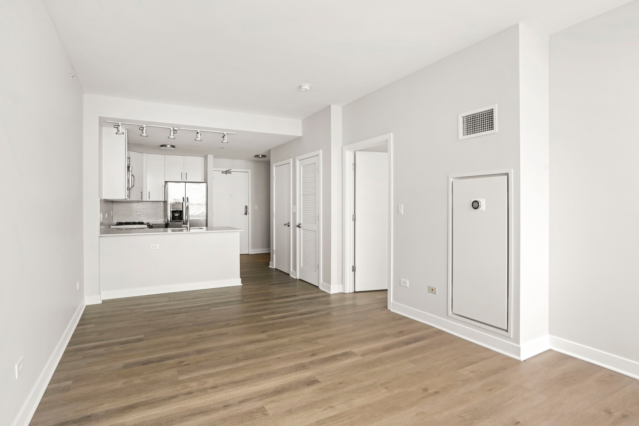 Chicago Condo: 213 S Halsted St