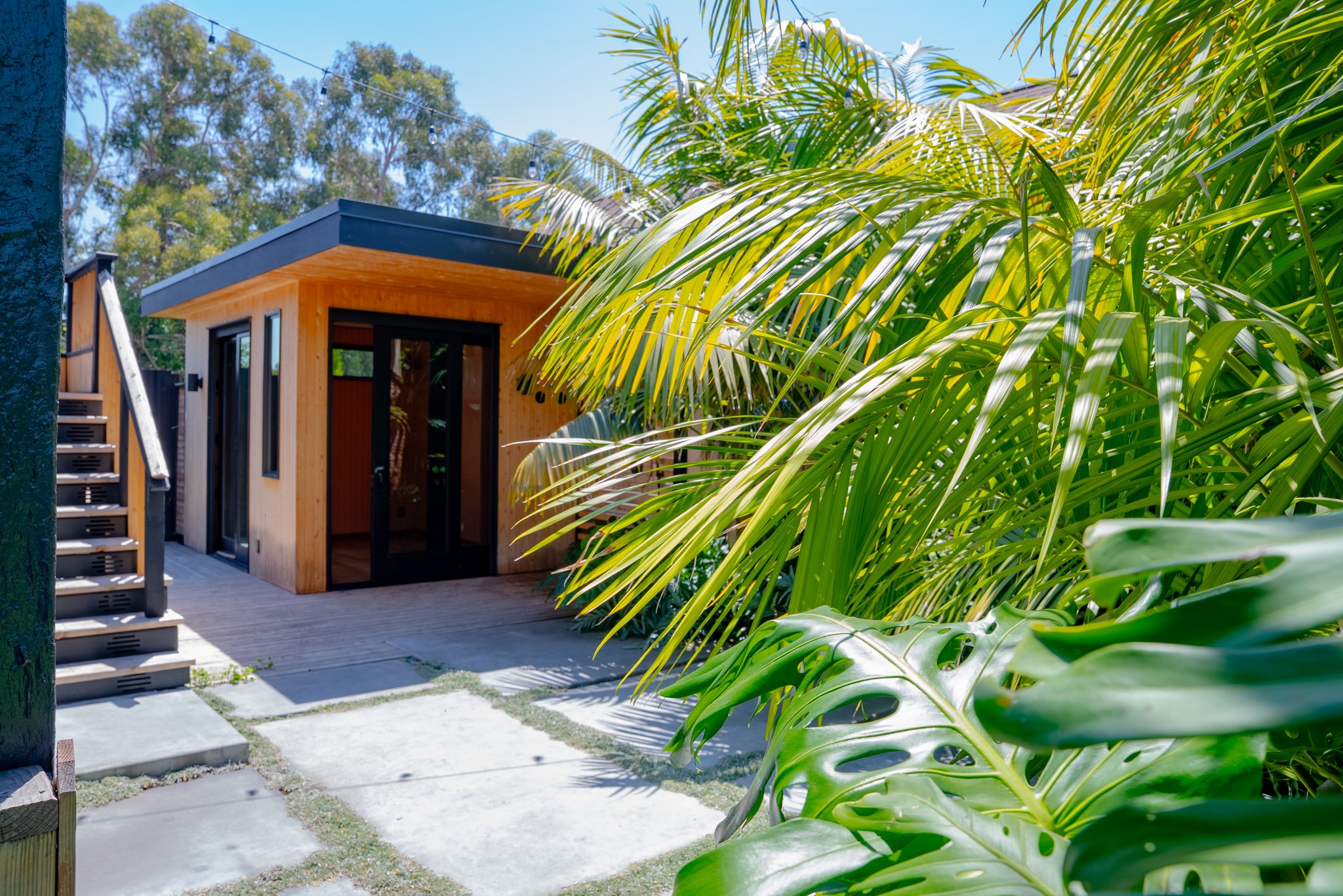 Oakland House: 2635 E 25th St