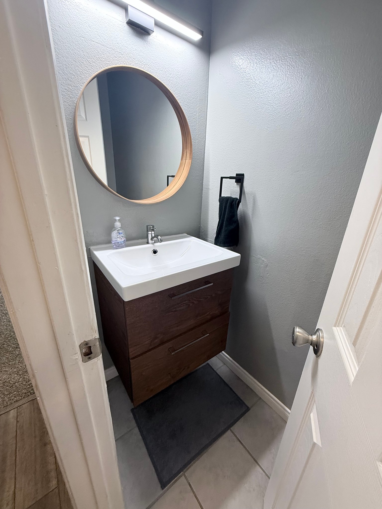 Palmdale House: 2634 Nandina Dr
