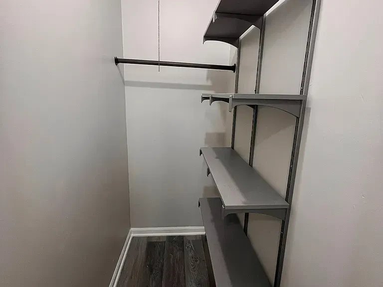 Chicago Apartment: 2955 North Spaulding Avenue #2F Chicago, IL 60618
