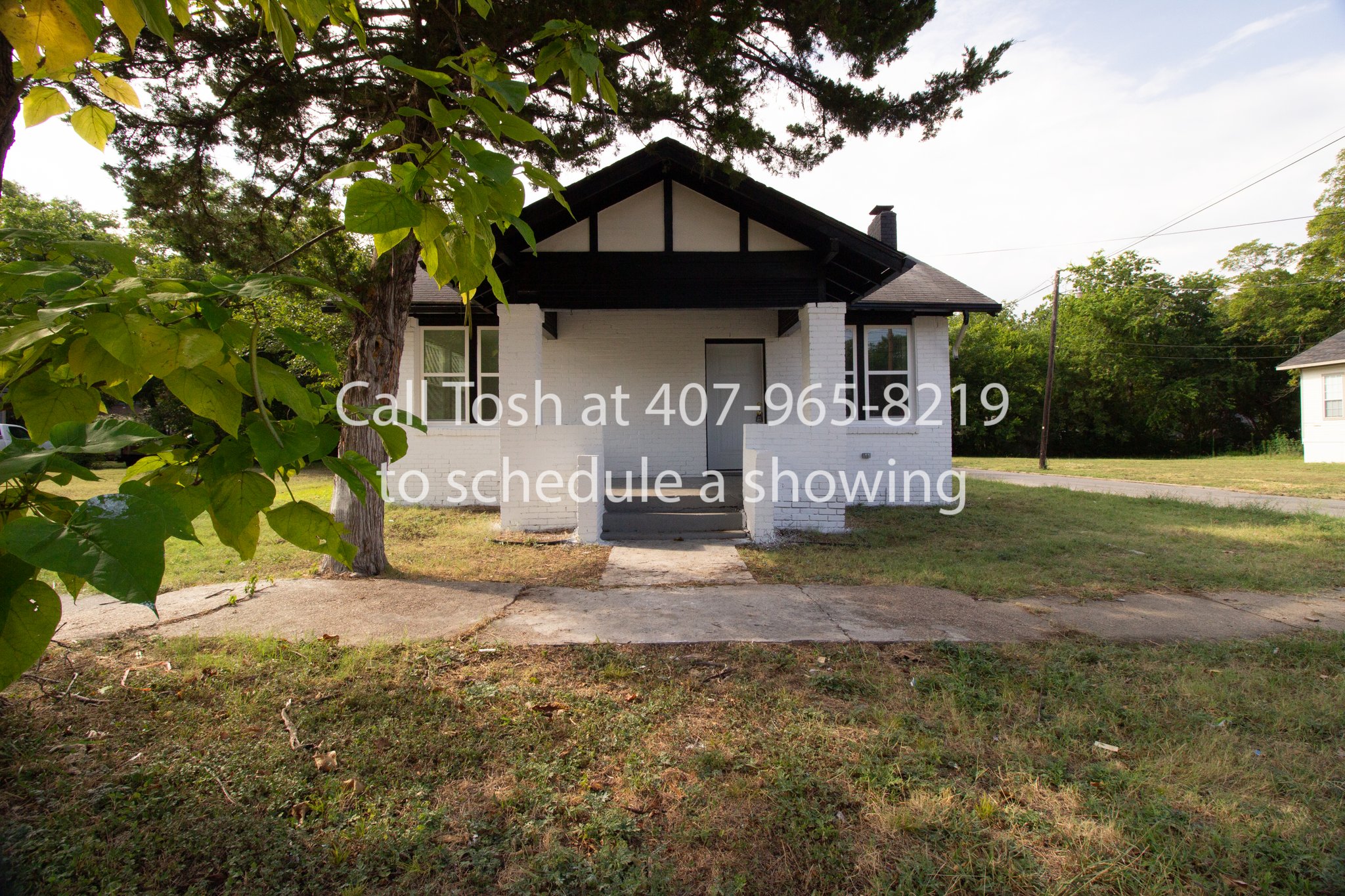 Sherman House: 802 E Jones St