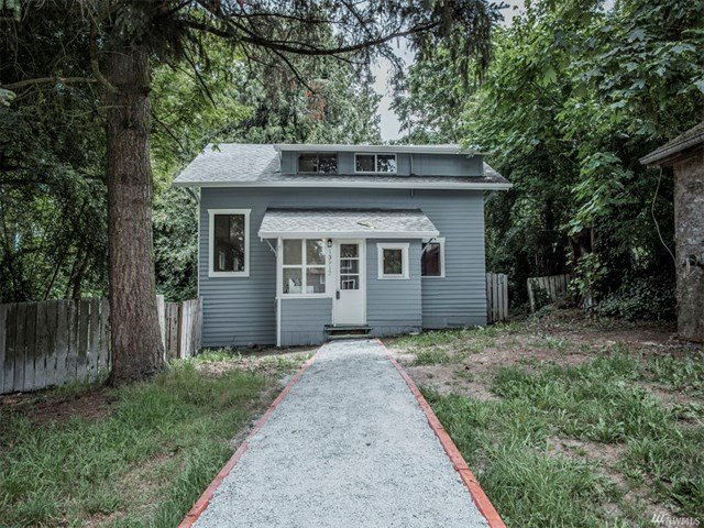 Tukwila House: 13912 55th Ave S