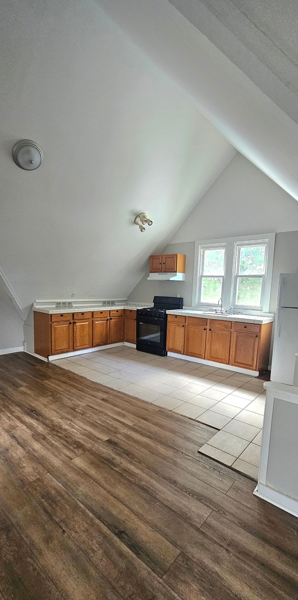 New Haven Apartment: 1268 Quinnipiac Ave