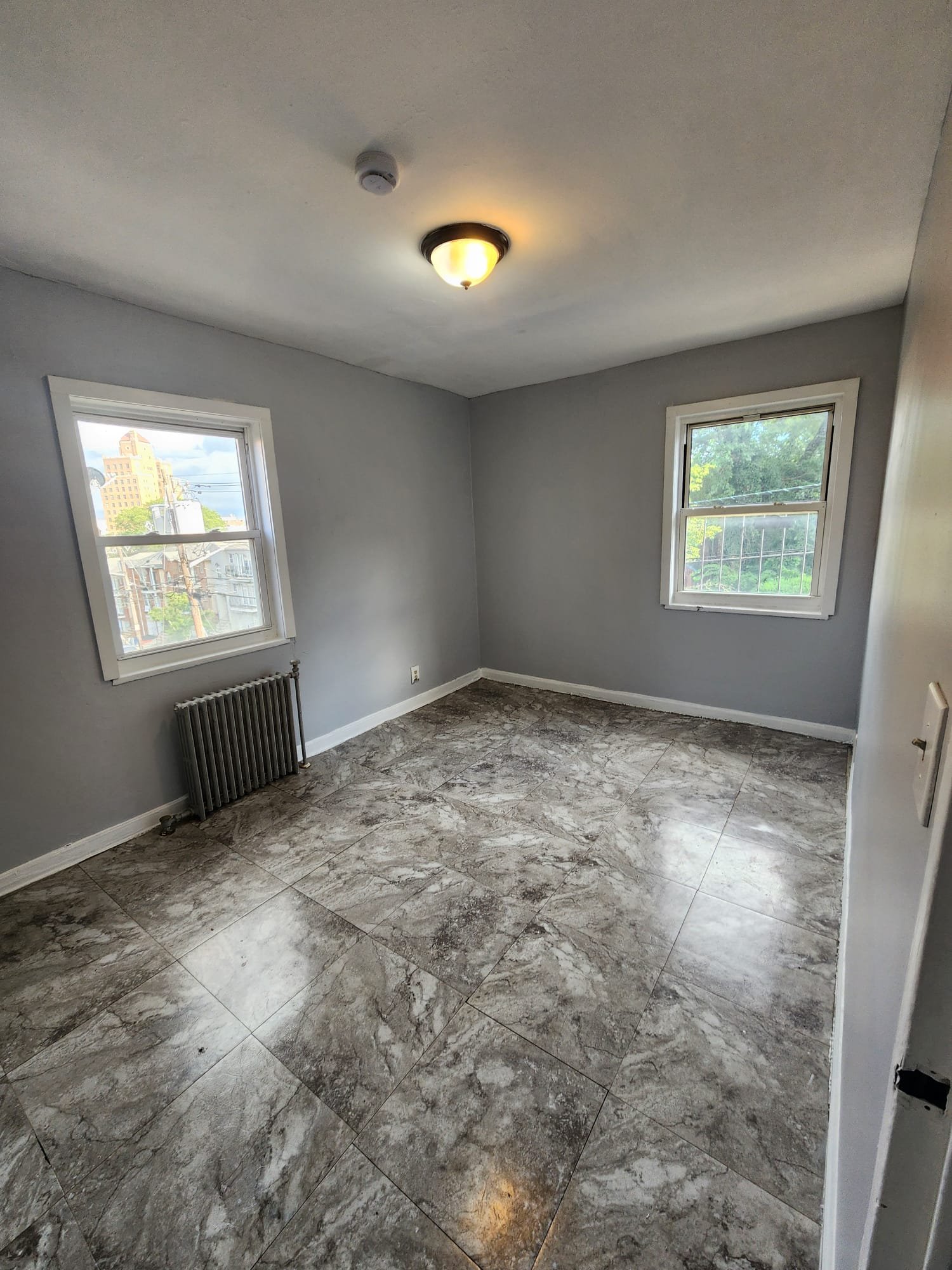 Newark Apartment: 70 Crawford