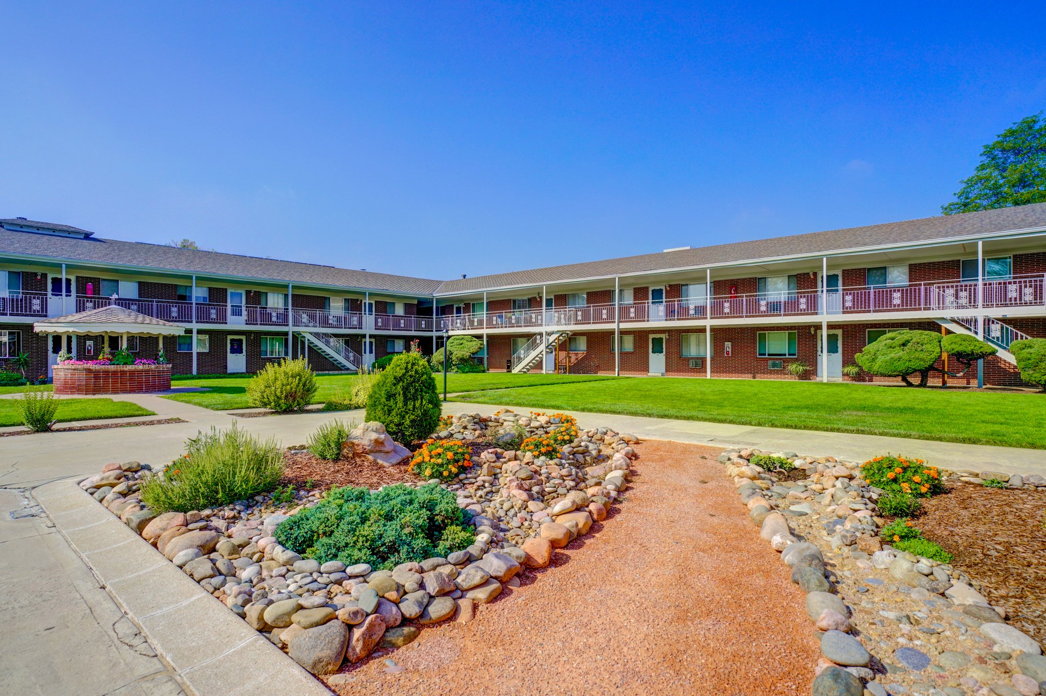Lakewood Apartment: 375 S. Depew St.