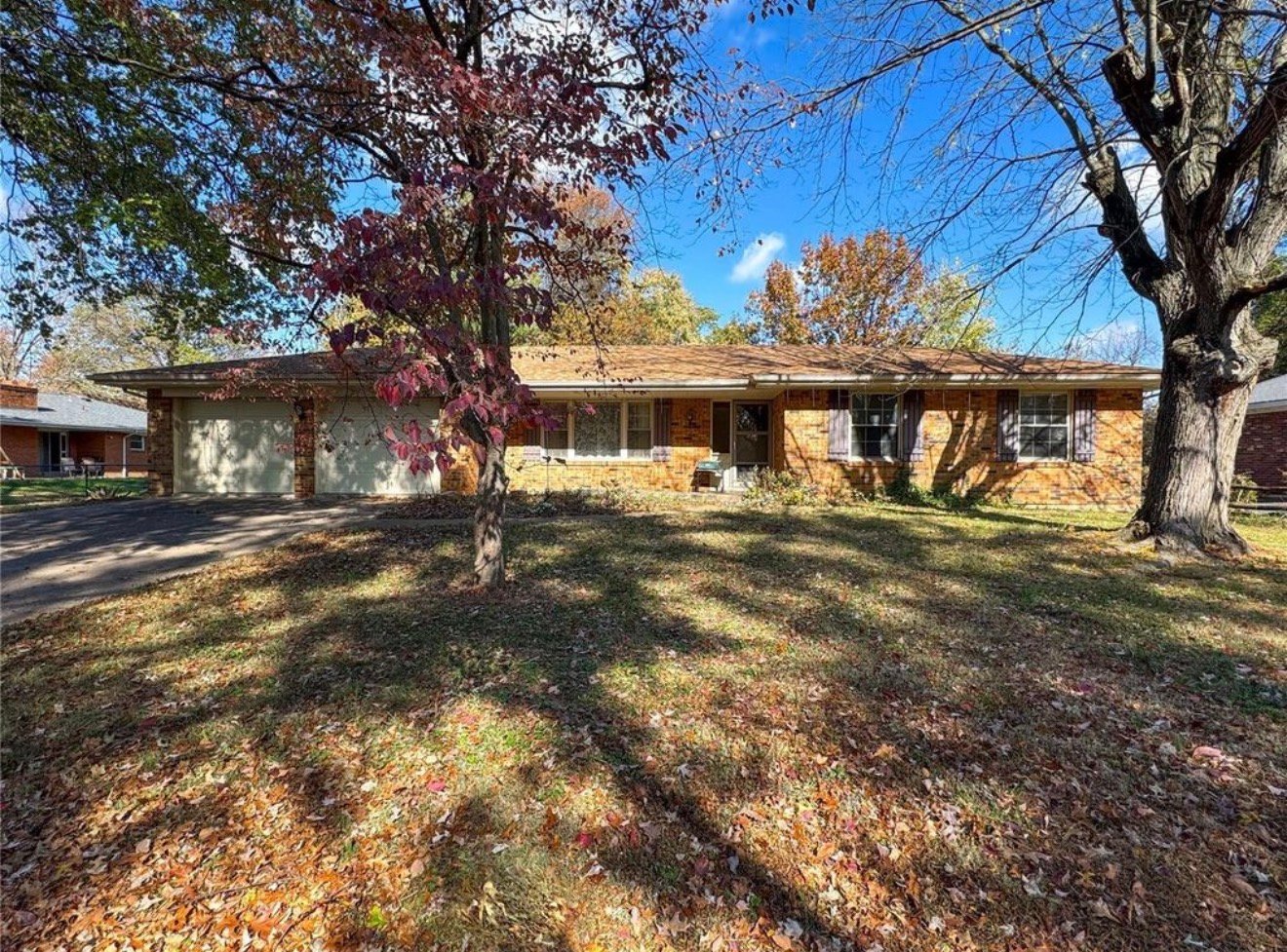 Belleville House: 113 Warrensburg Dr
