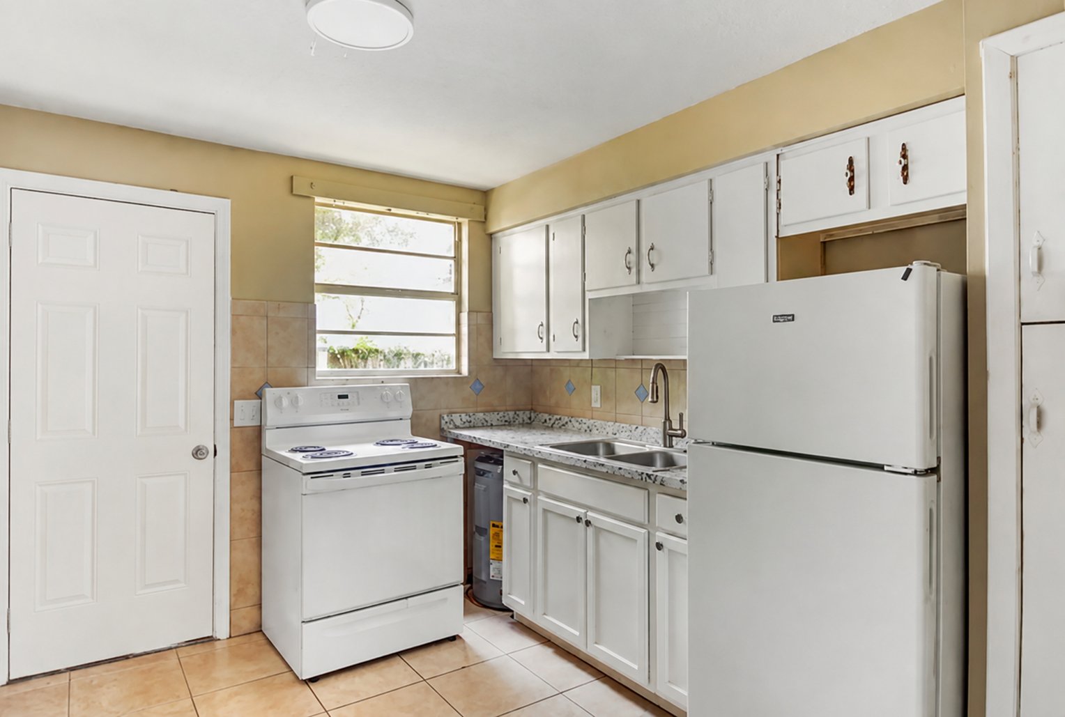 Jacksonville Apartment: 11628 Charlie Rd
