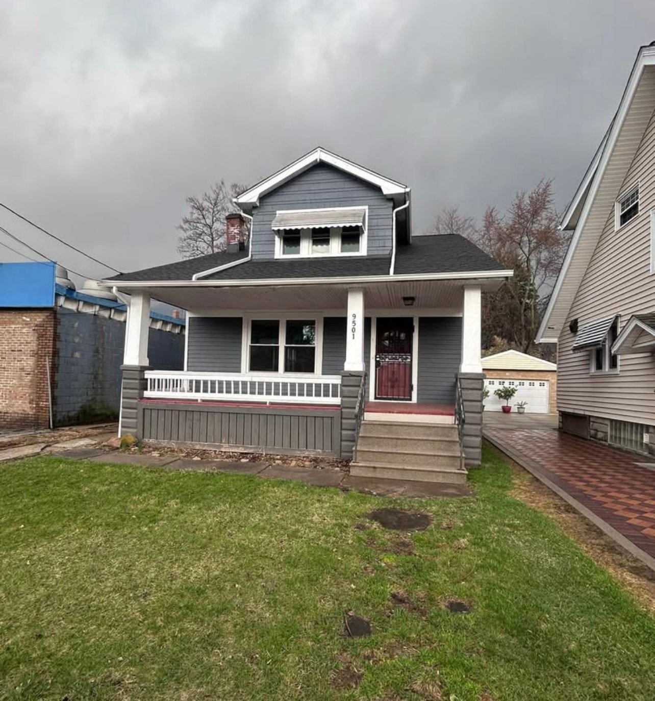 Cleveland House: 9501 Rosewood