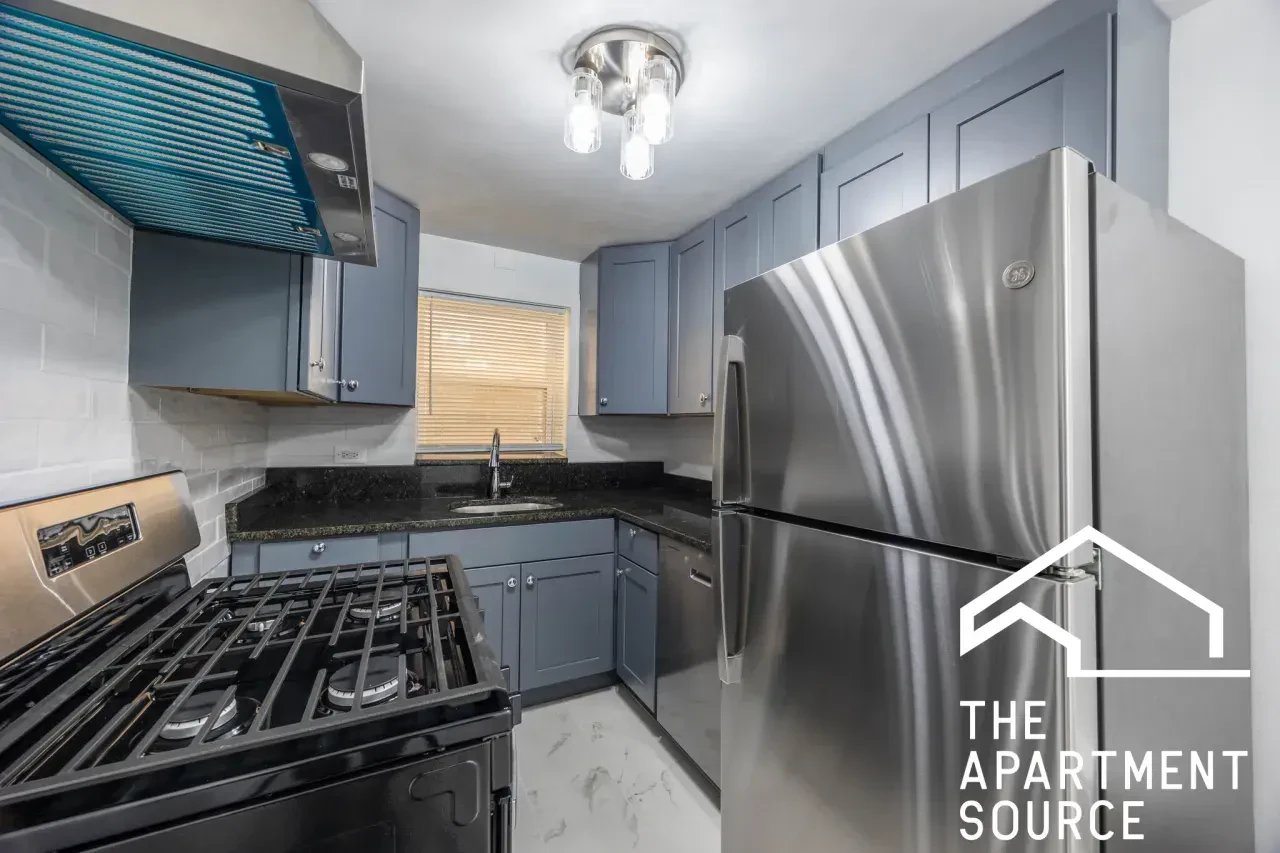 Chicago Apartment: 2754 West North Shore Avenue