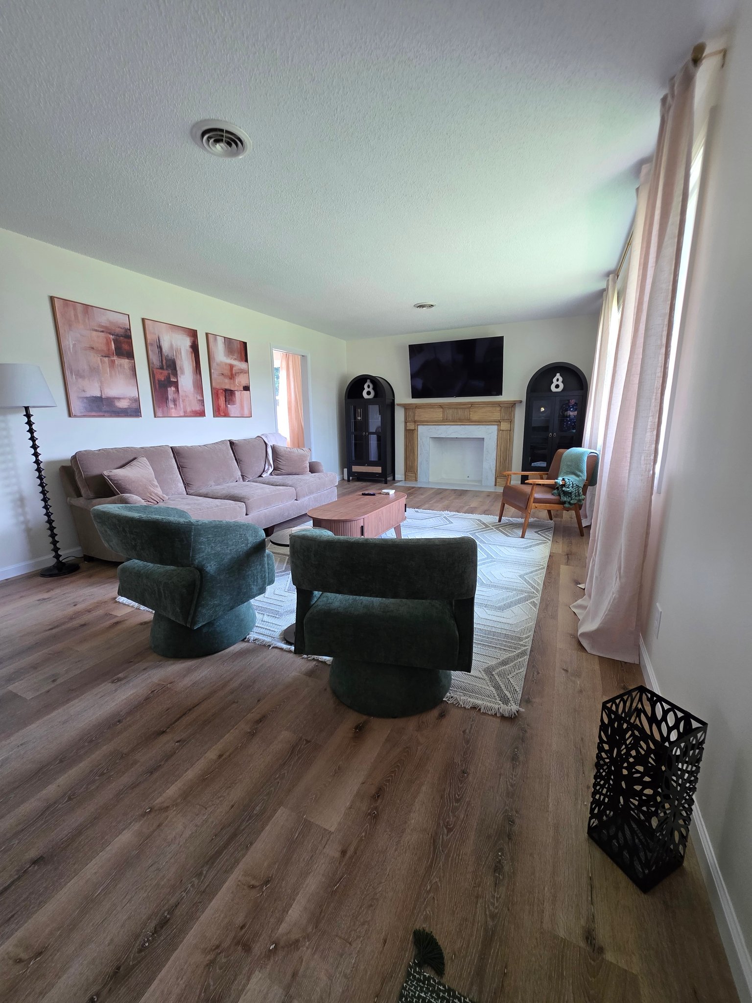 Johnson City House: 119 Woodcrest Ln