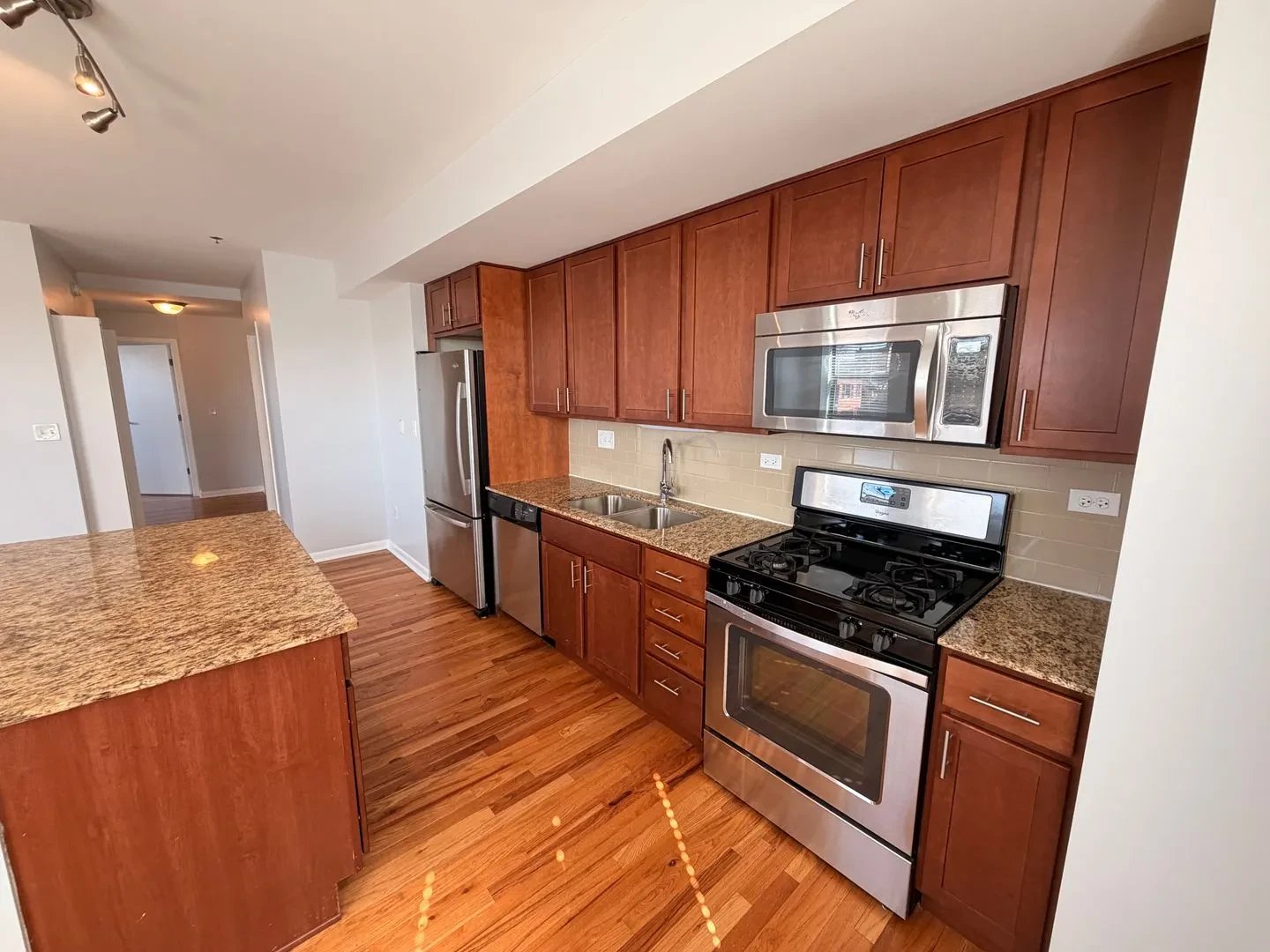 Chicago Apartment: 1337 West Fargo Avenue