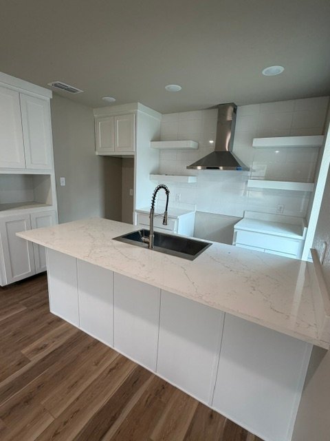 Tyler Multiplex: 2825 Sara St