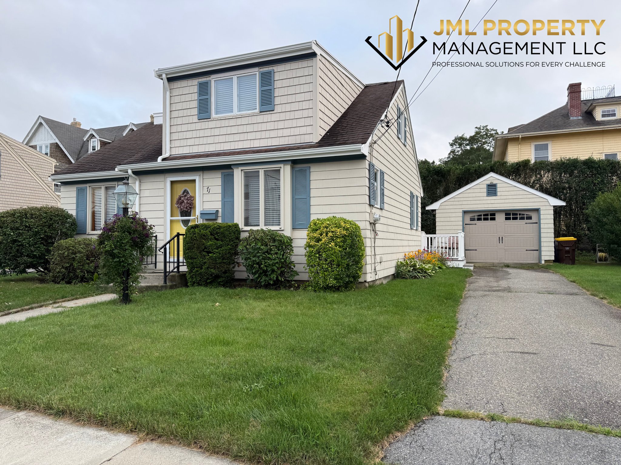 Fall River House: 71 Stanley St